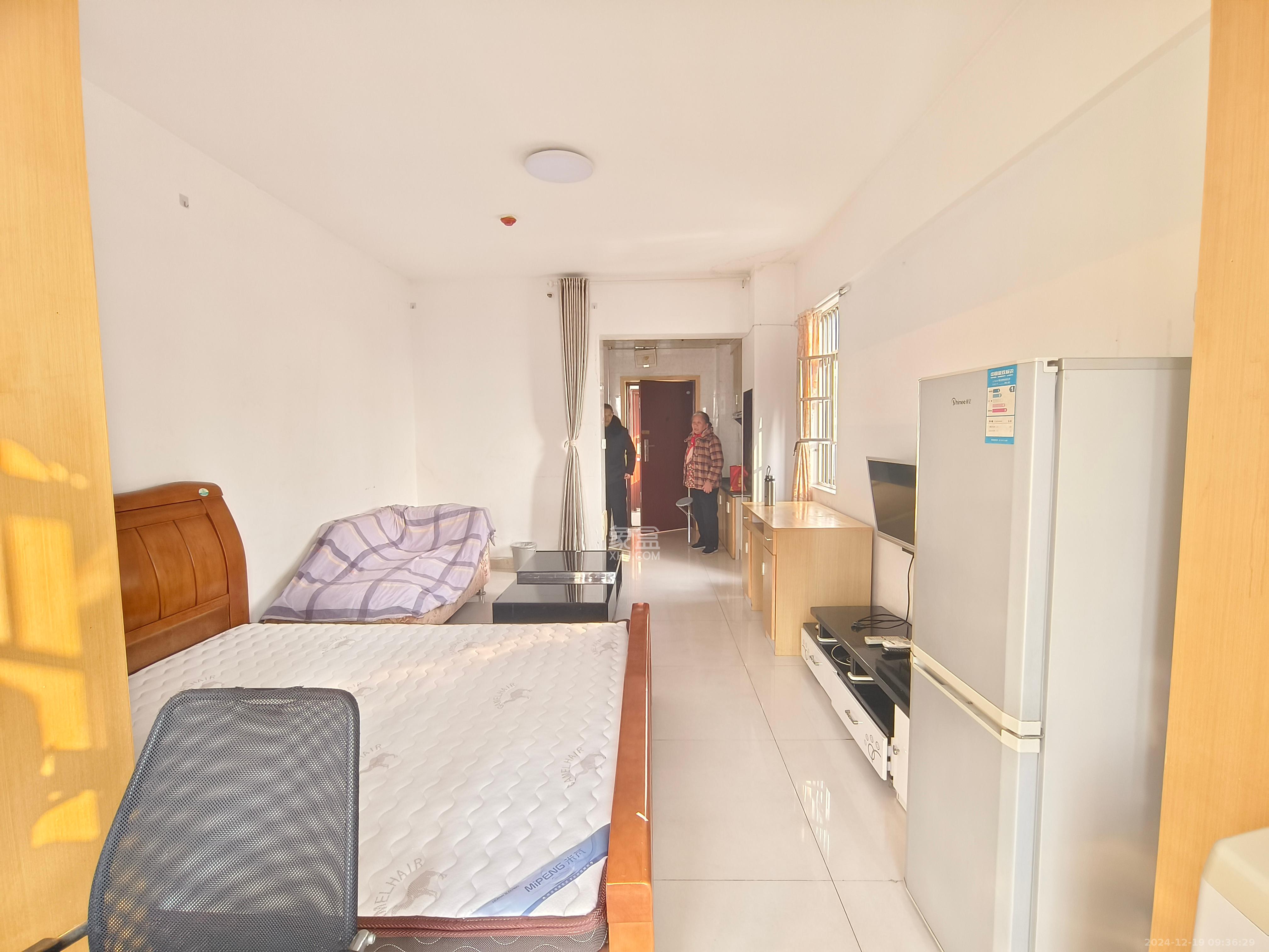 万象凯旋湾 1室1厅1卫 1500.0元/月 万象凯旋湾 1室1厅1卫 1500.0元/月室内图