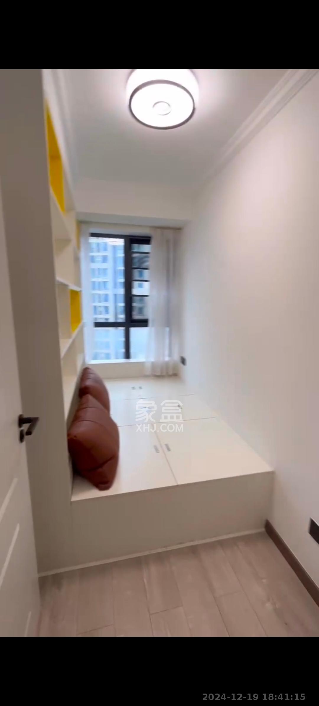 明发国际城  4室2厅2卫    2800.0元/月室内图