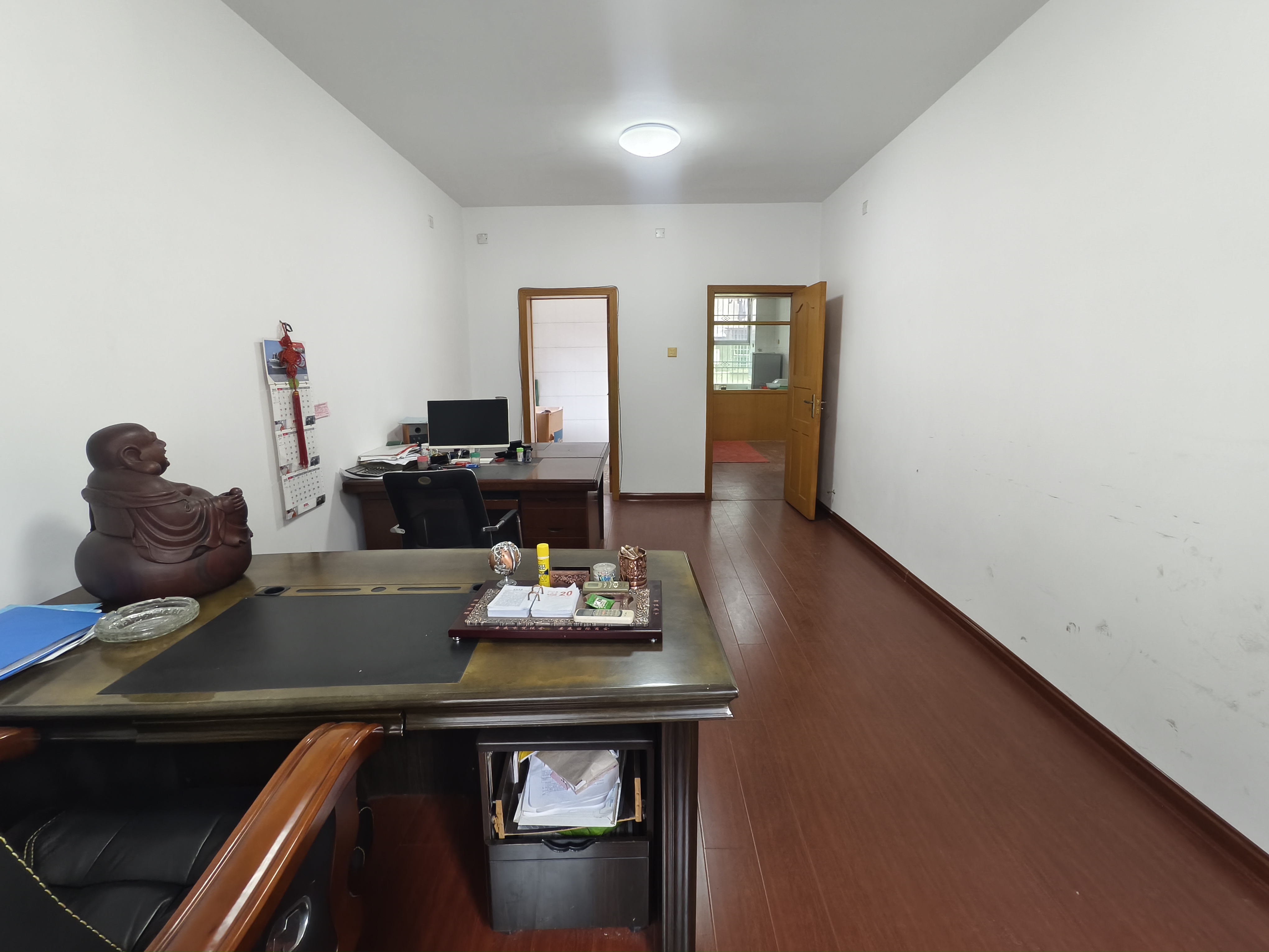 市商业局家属楼  3室2厅2卫    49.8万客厅