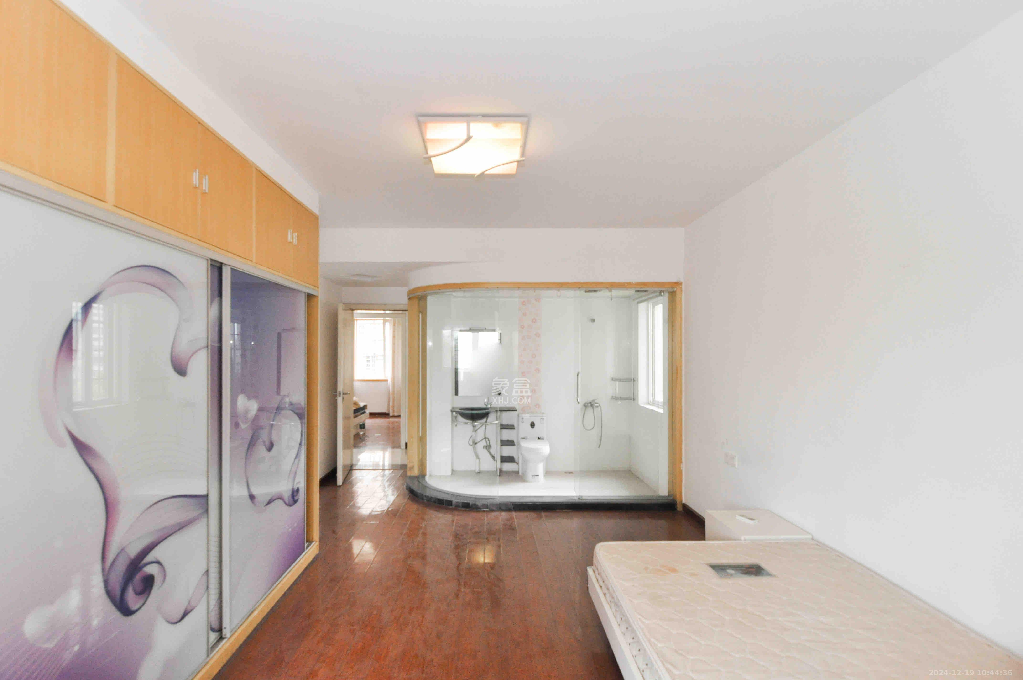 玛依拉山庄 3室2厅2卫 2800.0元/月 玛依拉山庄 3室2厅2卫 2800.0元/月室内图