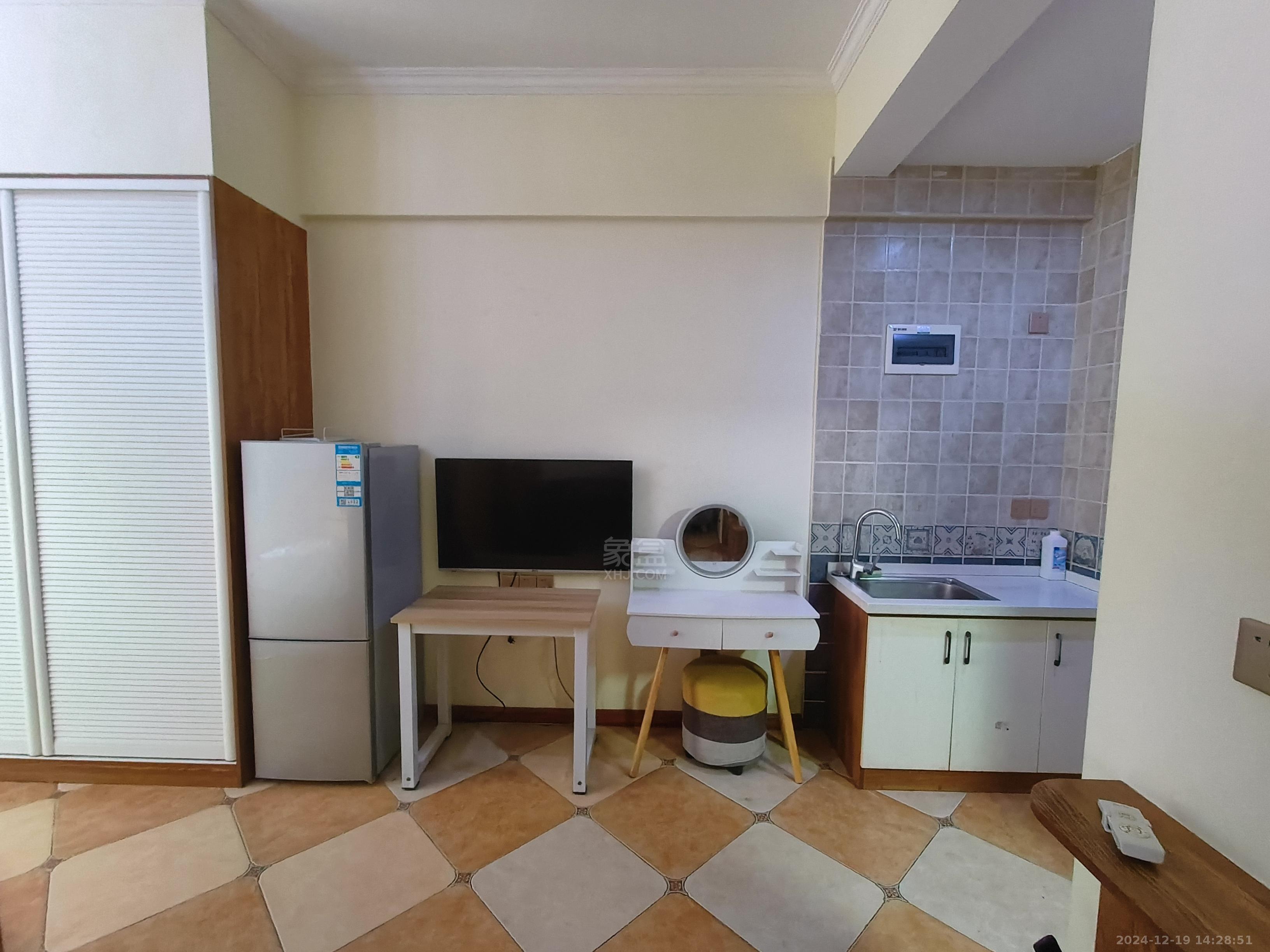 中泰财富湘江 1室1厅1卫 1000.0元/月 中泰财富湘江 1室1厅1卫 1000.0元/月室内图