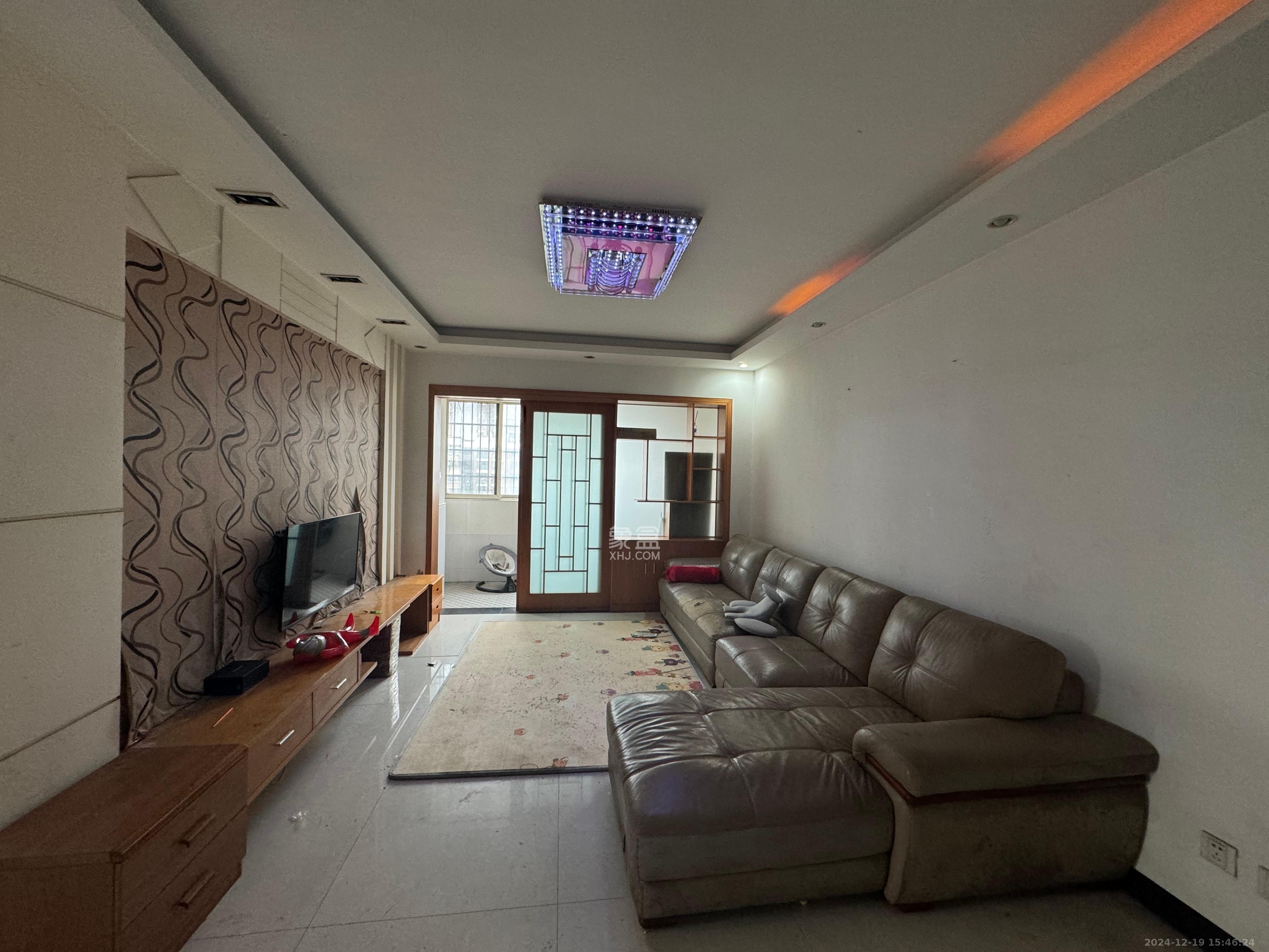 楚天中苑 2室2厅1卫 1800.0元/月 楚天中苑 2室2厅1卫 1800.0元/月室内图