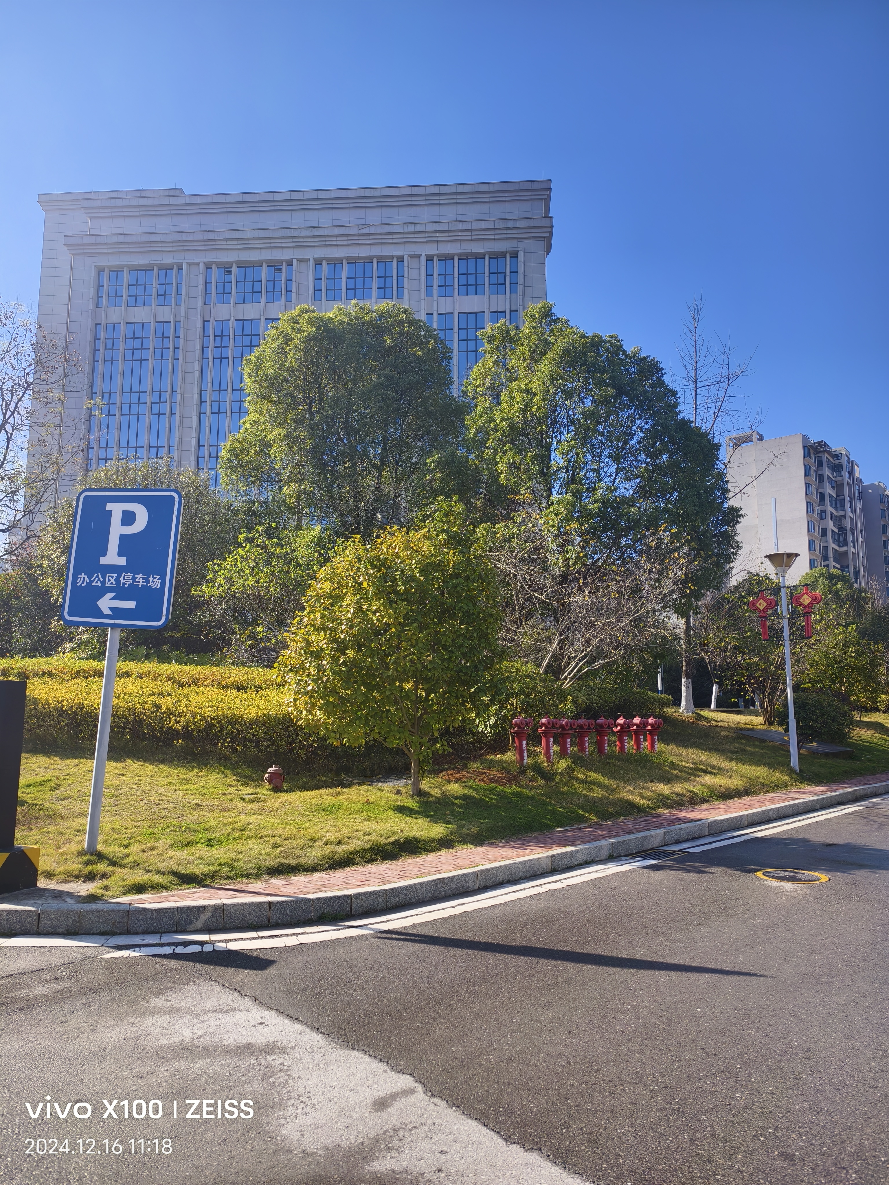 新烟草局单位房(城南) 4室2厅2卫 108.0万 新烟草局单位房(城南) 4室2厅2卫 108.0万户型图