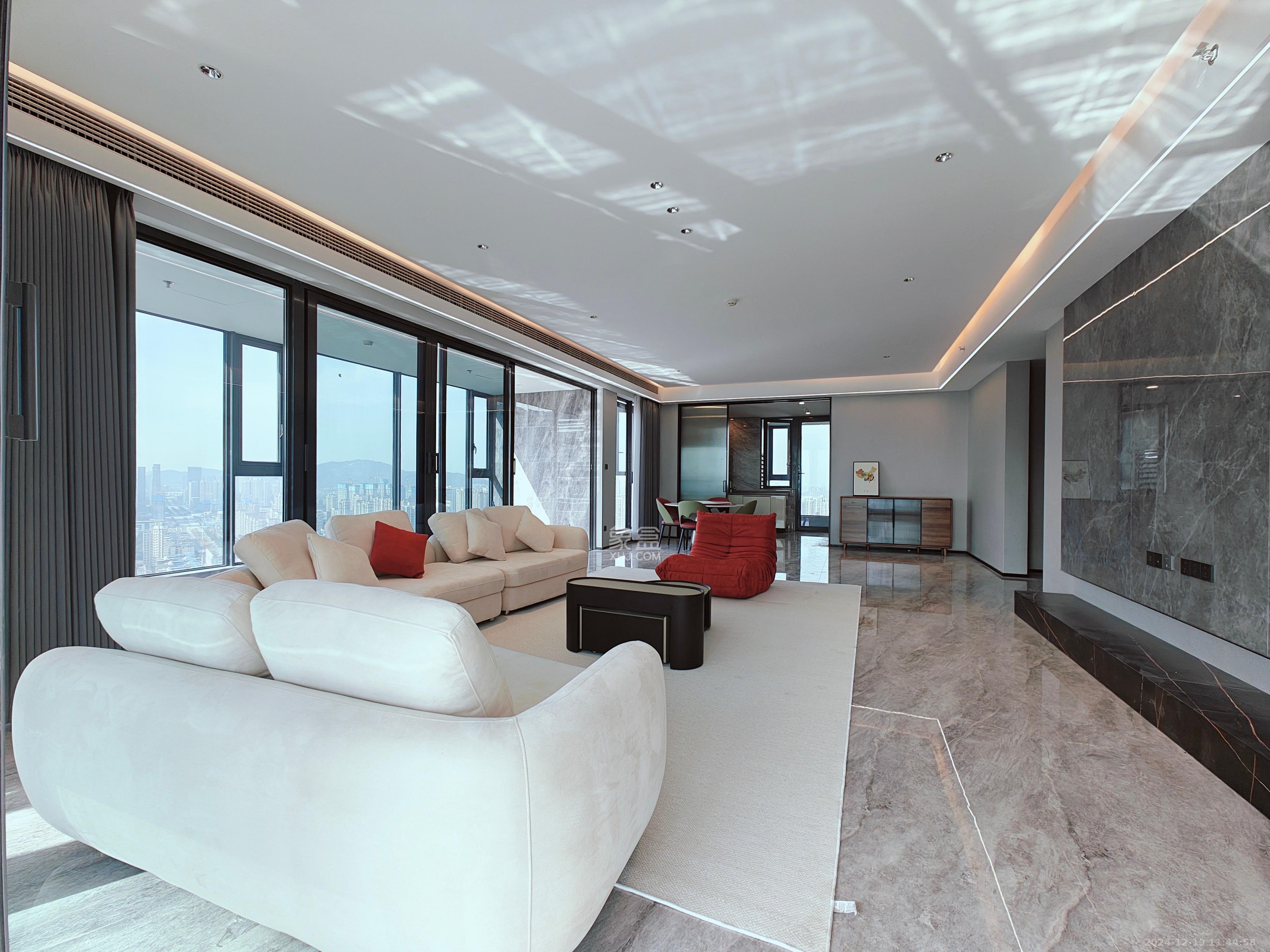 旭辉铂悦湘江 4室2厅3卫 18000.0元/月 旭辉铂悦湘江 4室2厅3卫 18000.0元/月室内图