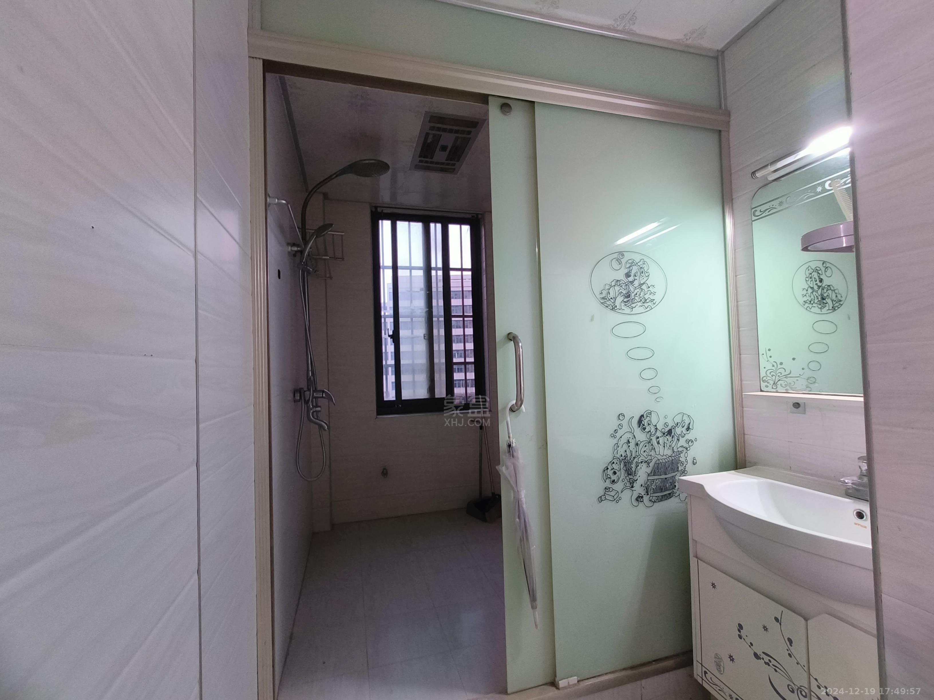 天泉一品 3室2厅2卫 2000.0元/月 天泉一品 3室2厅2卫 2000.0元/月室内图