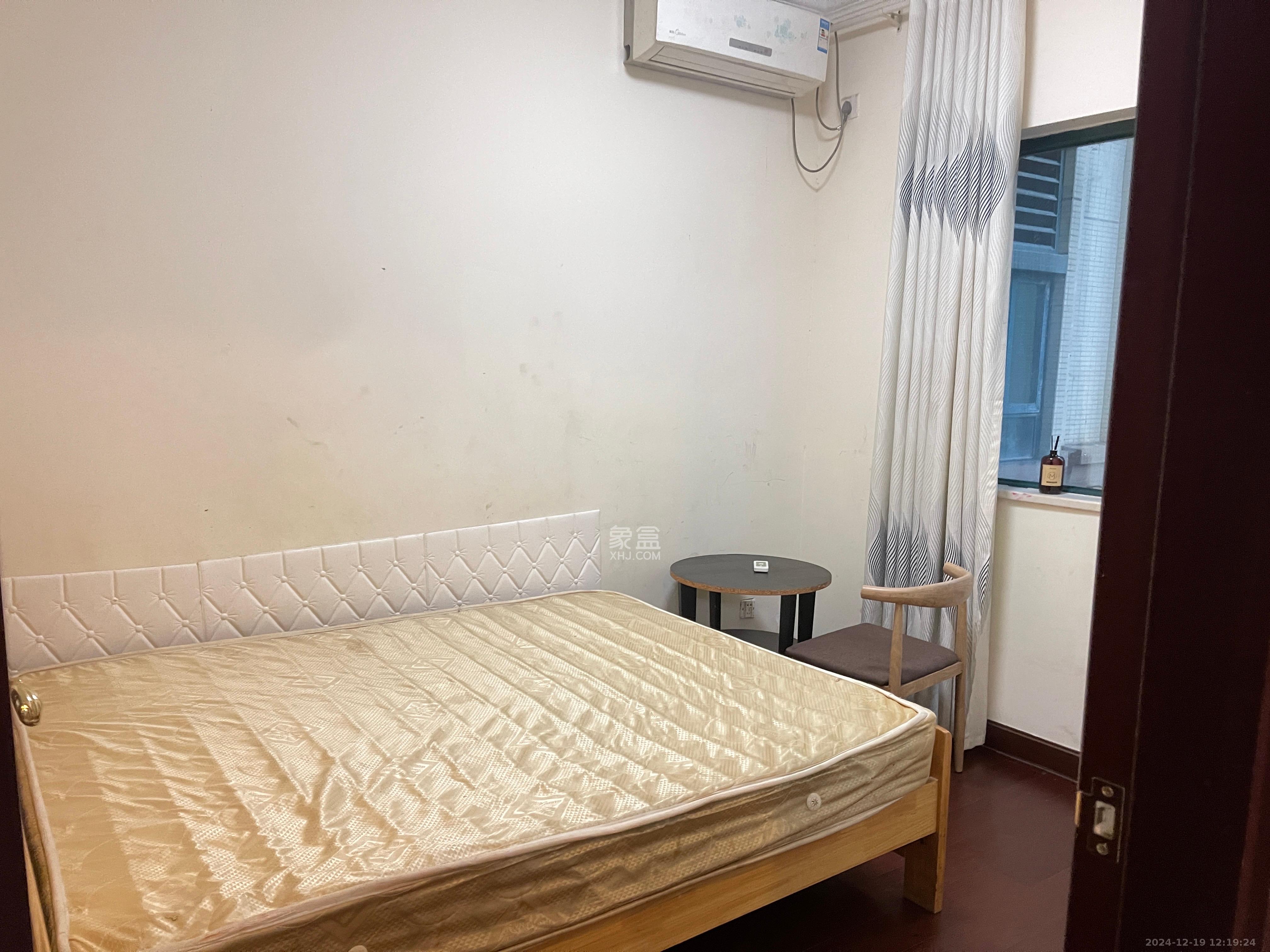 恒大雅苑 2室2厅1卫 2200.0元/月 恒大雅苑 2室2厅1卫 2200.0元/月室内图