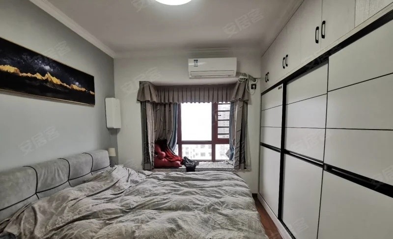 金泰嘉园 3室2厅2卫 79.8万 金泰嘉园 3室2厅2卫 79.8万客厅