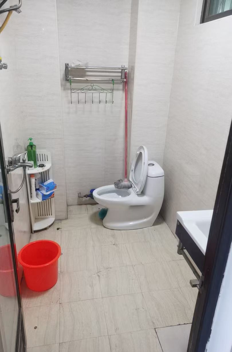 佳尚公寓 1室1厅1卫 48.0万 佳尚公寓 1室1厅1卫 48.0万客厅