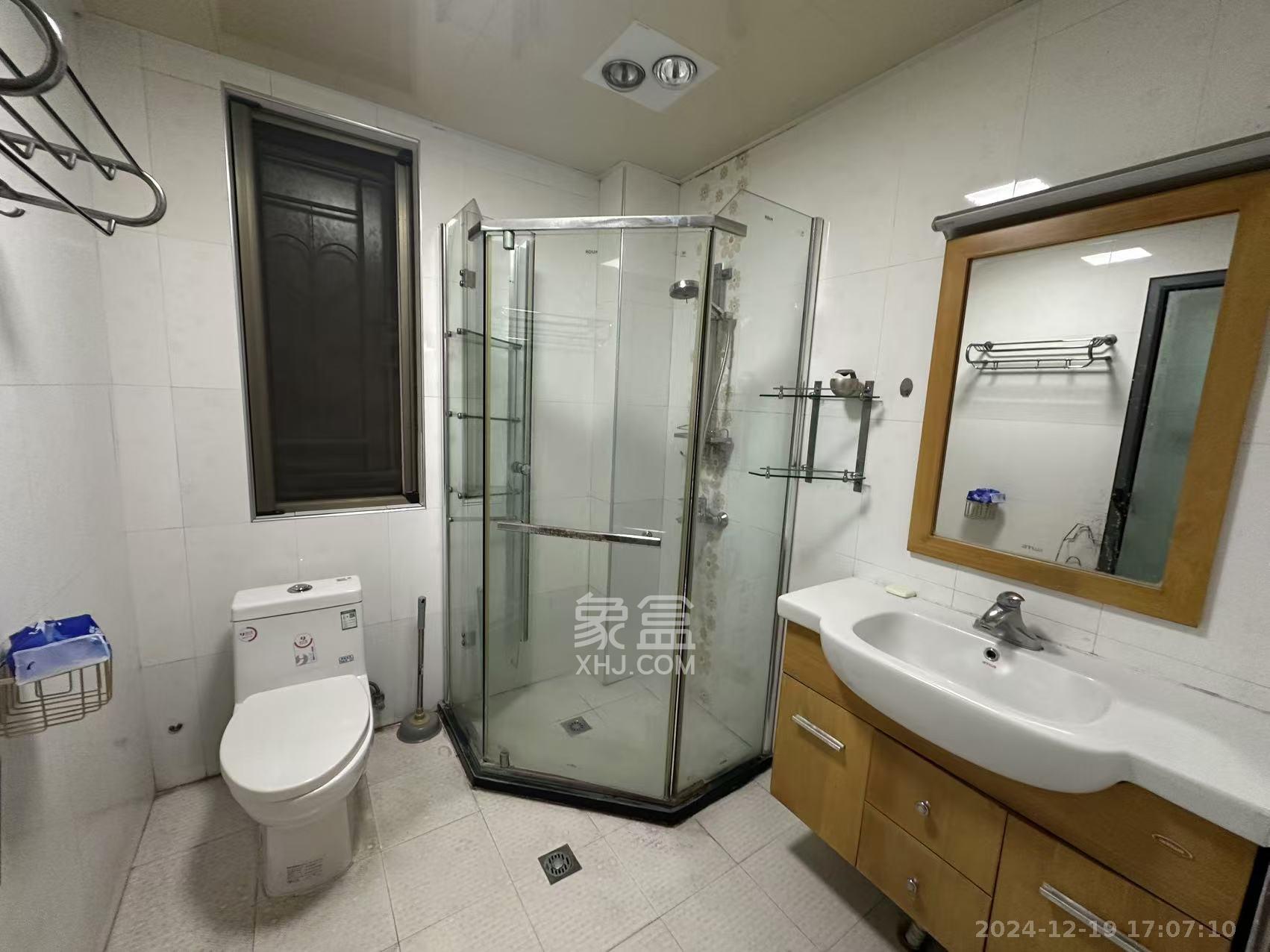 卓越蔚蓝海岸一期 2室2厅1卫 2500.0元/月 卓越蔚蓝海岸一期 2室2厅1卫 2500.0元/月室内图