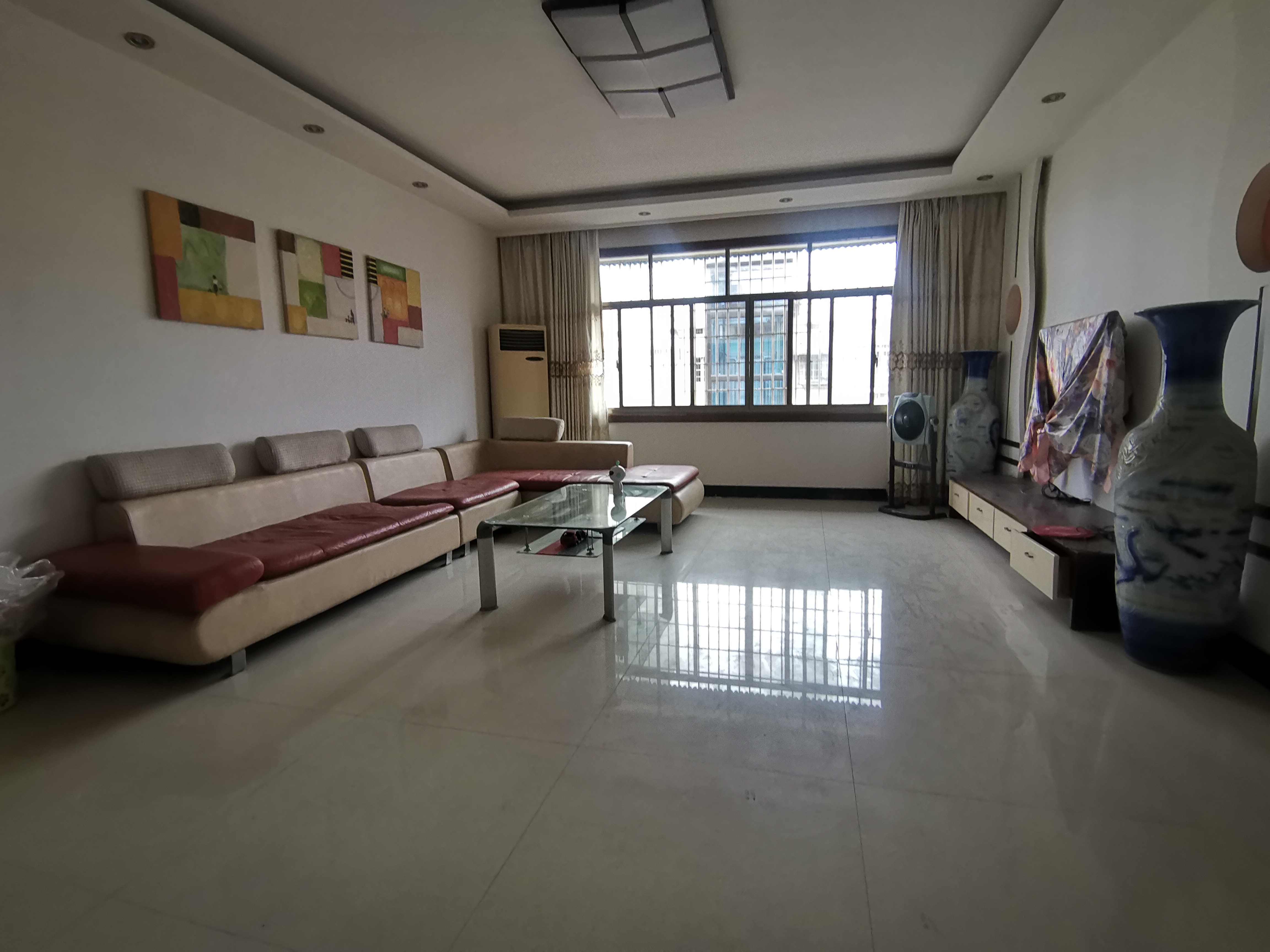 邮政家属楼  1室0厅0卫    53.8万 邮政家属楼  1室0厅0卫    53.8万客厅