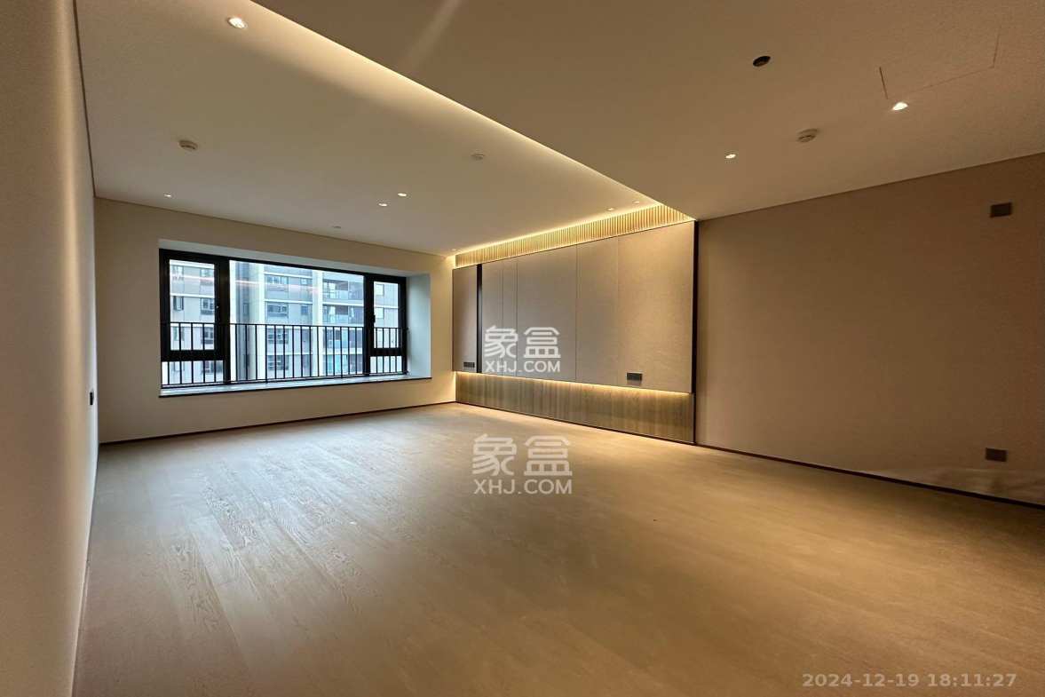 长沙悦府(华润万象城)  4室2厅3卫    20000.0元/月 长沙悦府(华润万象城)  4室2厅3卫    20000.0元/月室内图