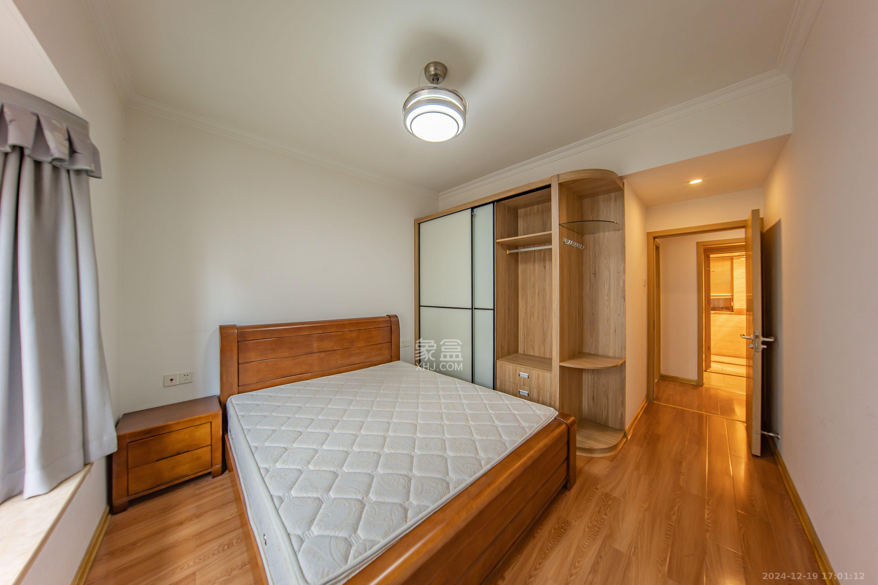 江山帝景哈佛 3室2厅1卫 2500.0元/月 江山帝景哈佛 3室2厅1卫 2500.0元/月室内图