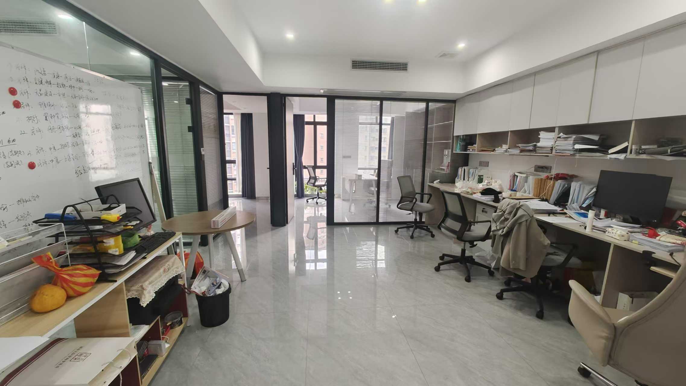 康桥美郡 1室1厅1卫 3500.0元/月 康桥美郡 1室1厅1卫 3500.0元/月室内图