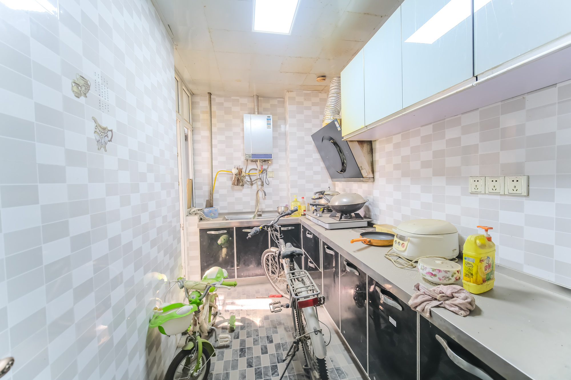 山水湾 2室2厅1卫 60.0万 山水湾 2室2厅1卫 60.0万厨房