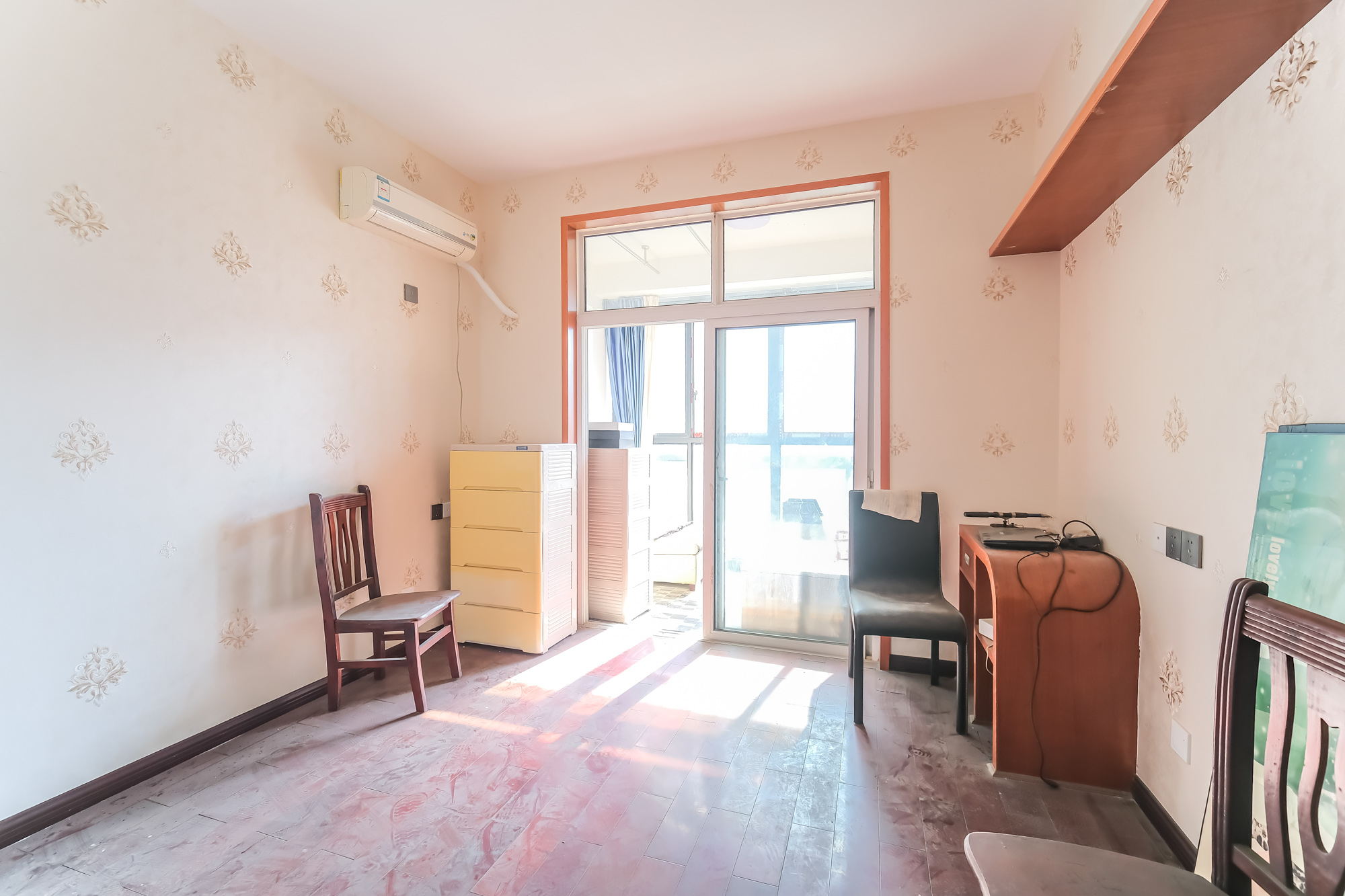 山水湾 2室2厅1卫 60.0万 山水湾 2室2厅1卫 60.0万卧室