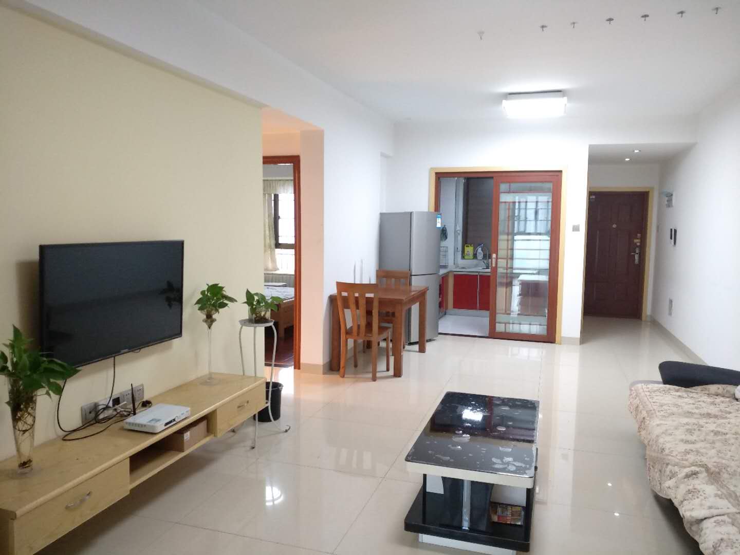 君悦紫园 2室2厅1卫 3000.0元/月 君悦紫园 2室2厅1卫 3000.0元/月室内图