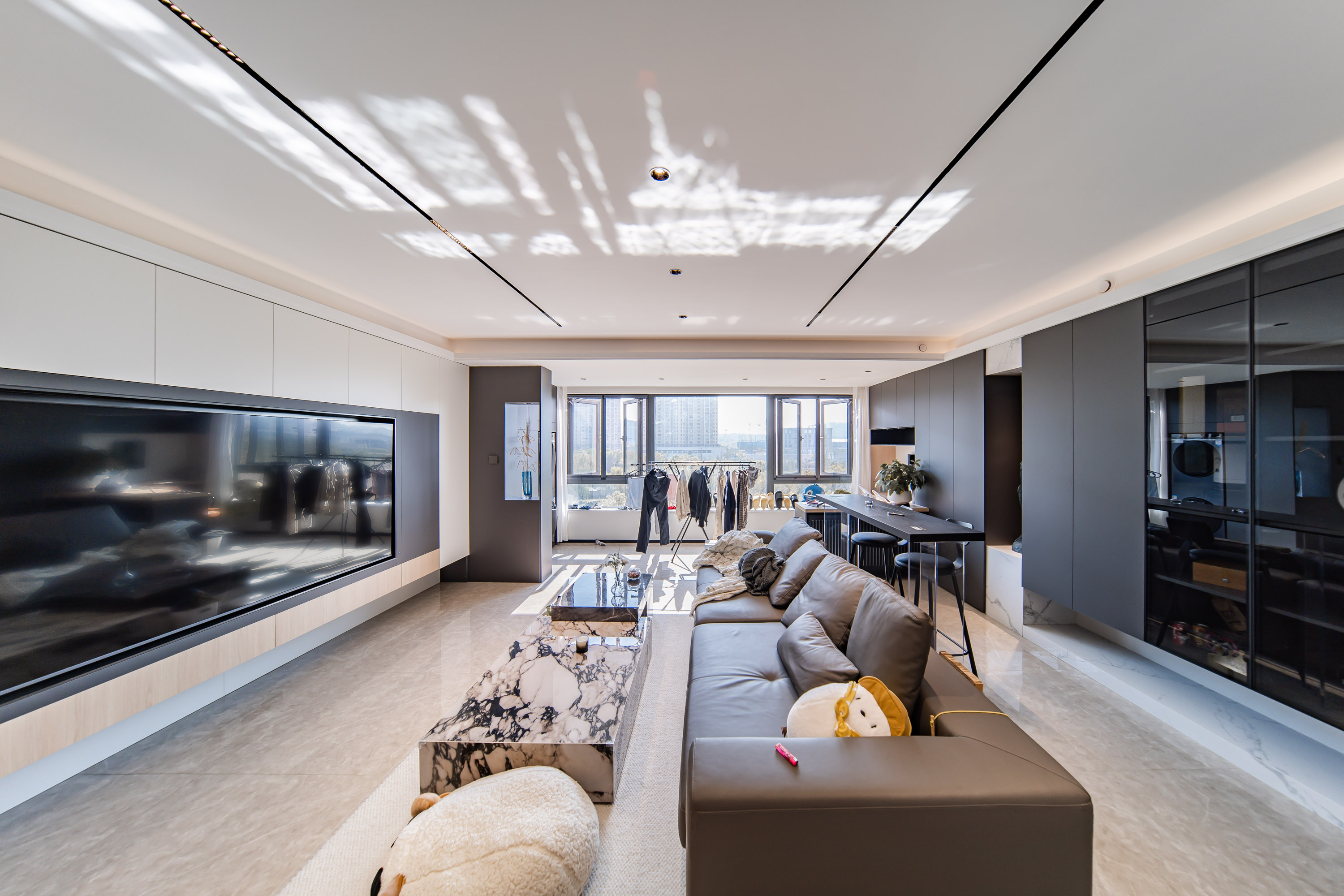 华润凯旋门二期 4室2厅2卫 210.0万 华润凯旋门二期 4室2厅2卫 210.0万客厅