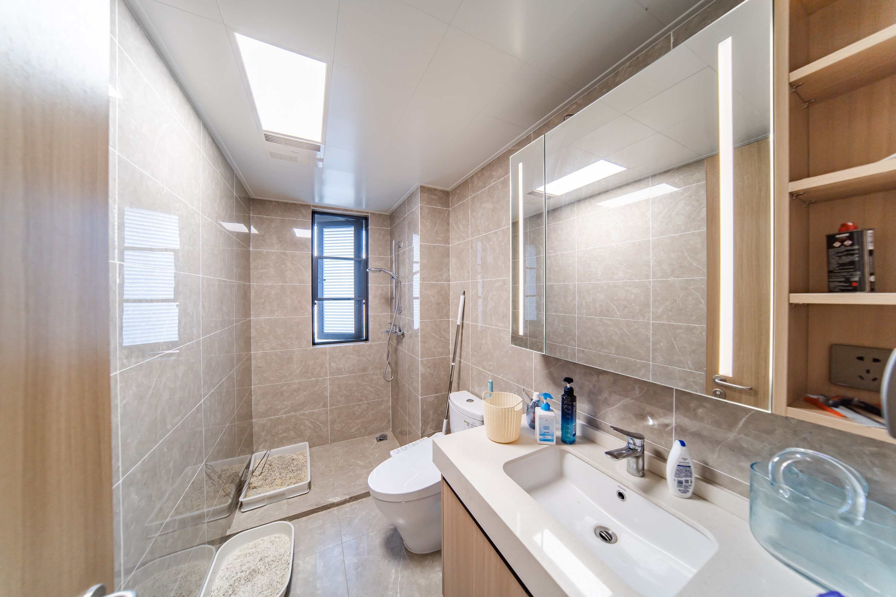 华润凯旋门二期 4室2厅2卫 210.0万 华润凯旋门二期 4室2厅2卫 210.0万卫生间