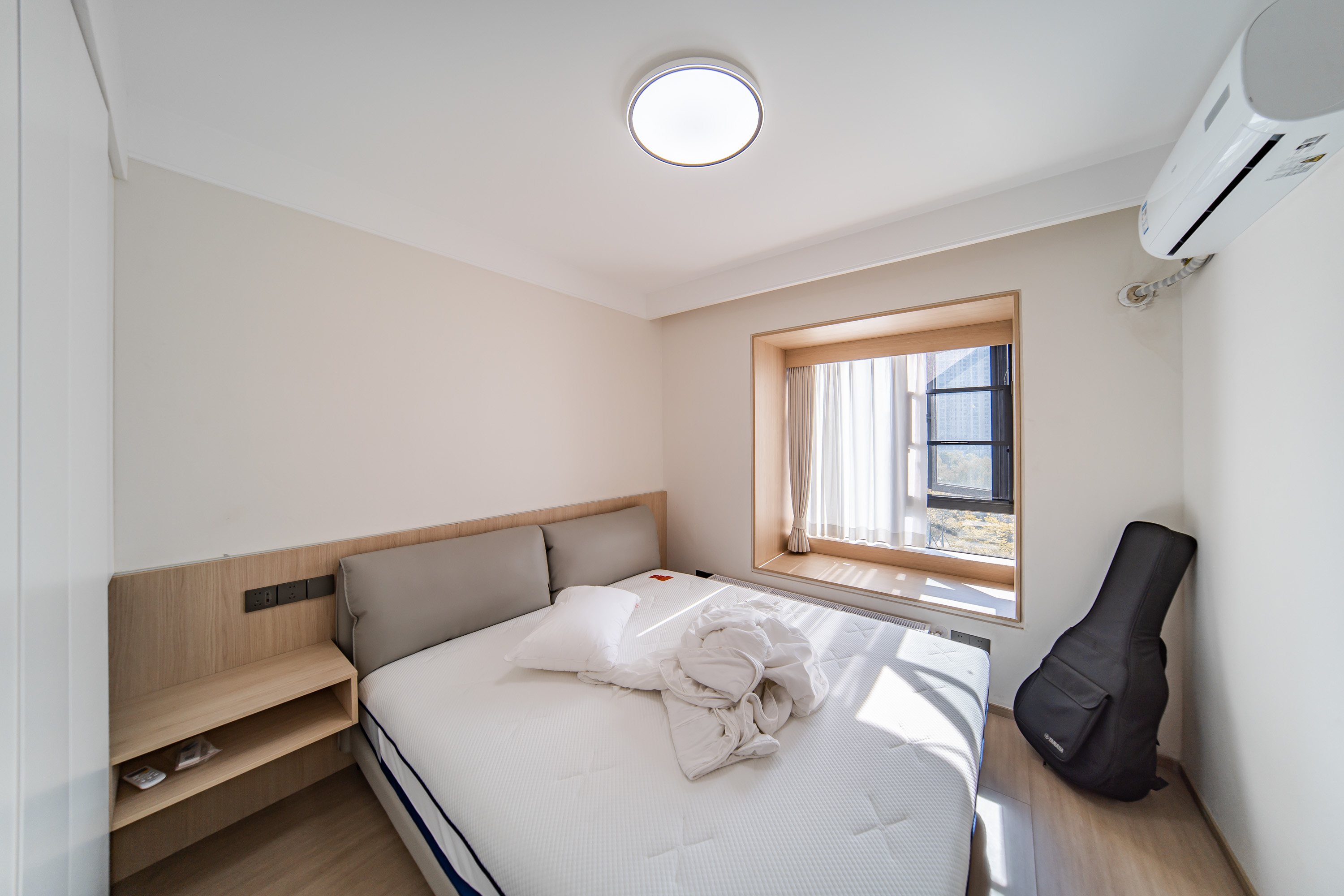 华润凯旋门二期 4室2厅2卫 210.0万 华润凯旋门二期 4室2厅2卫 210.0万卧室