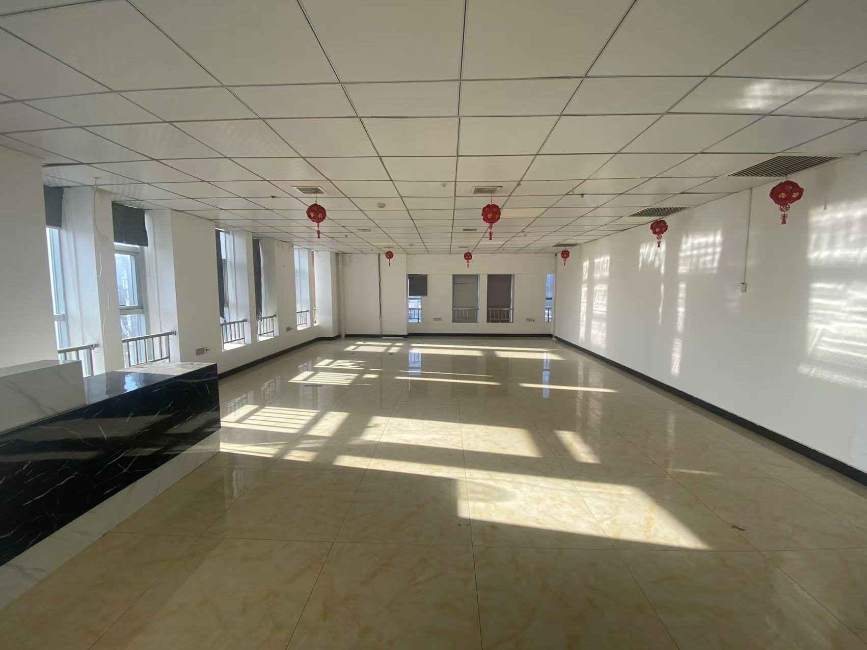 高信向日葵 3室2厅1卫 12000.0元/月 高信向日葵 3室2厅1卫 12000.0元/月室内图