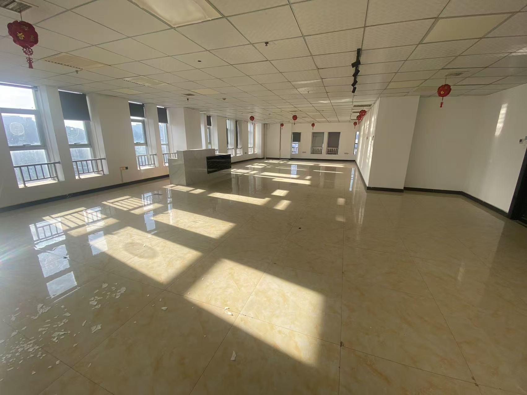 高信向日葵 3室2厅1卫 12000.0元/月 高信向日葵 3室2厅1卫 12000.0元/月室内图