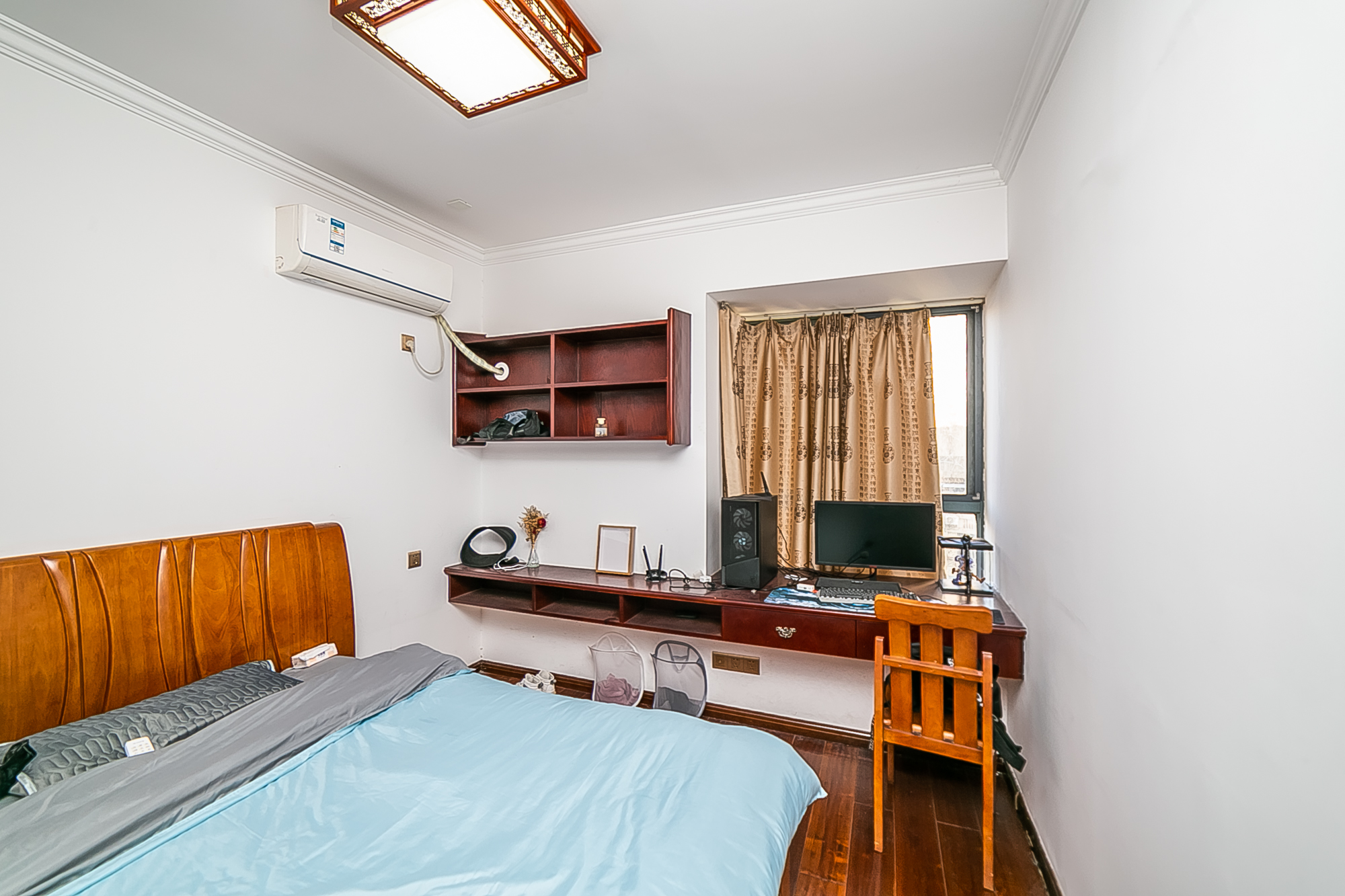 欧园  3室2厅1卫    115.0万 欧园  3室2厅1卫    115.0万卧室