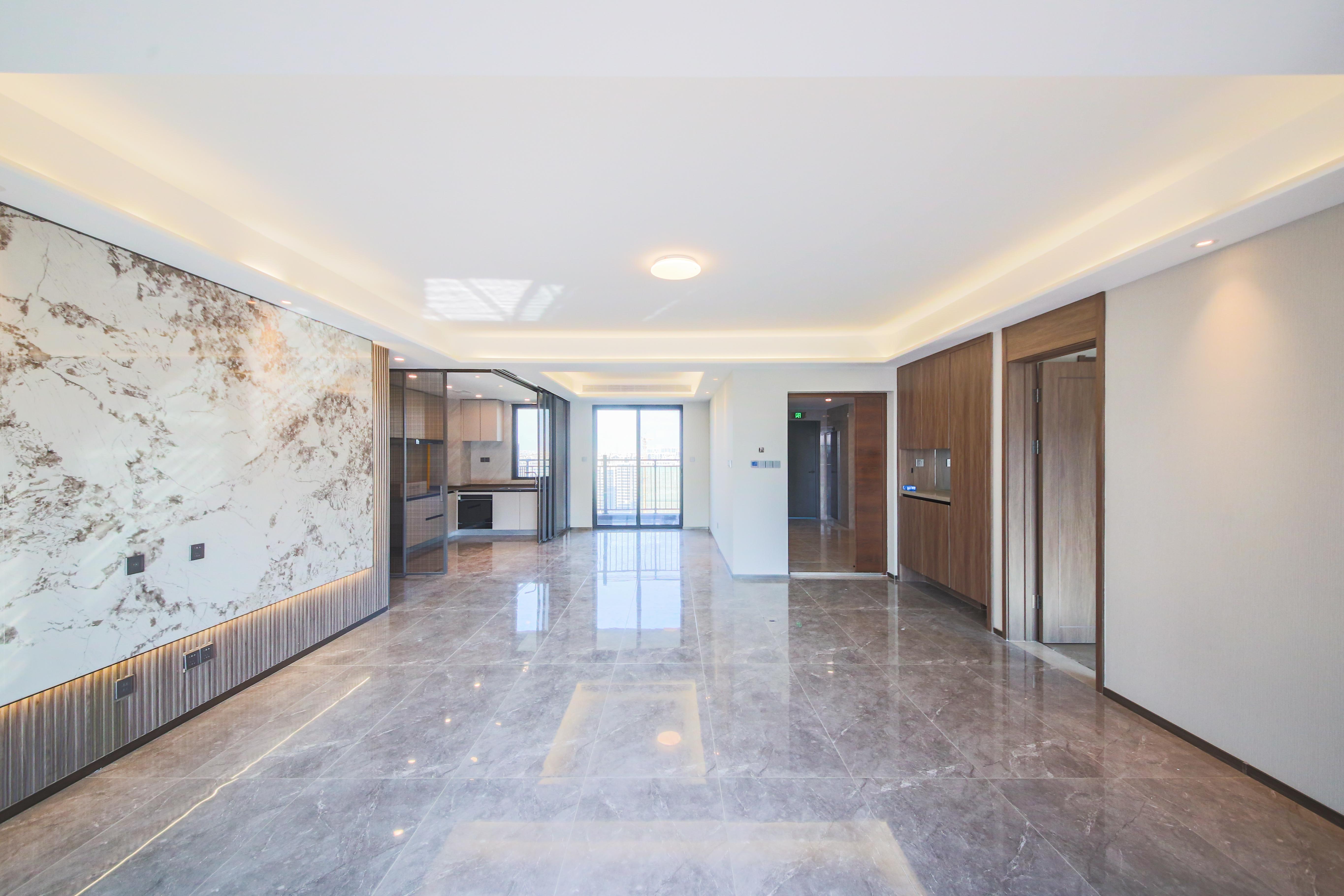 龙湖春江天曜二期 4室2厅3卫 298.0万 龙湖春江天曜二期 4室2厅3卫 298.0万客厅