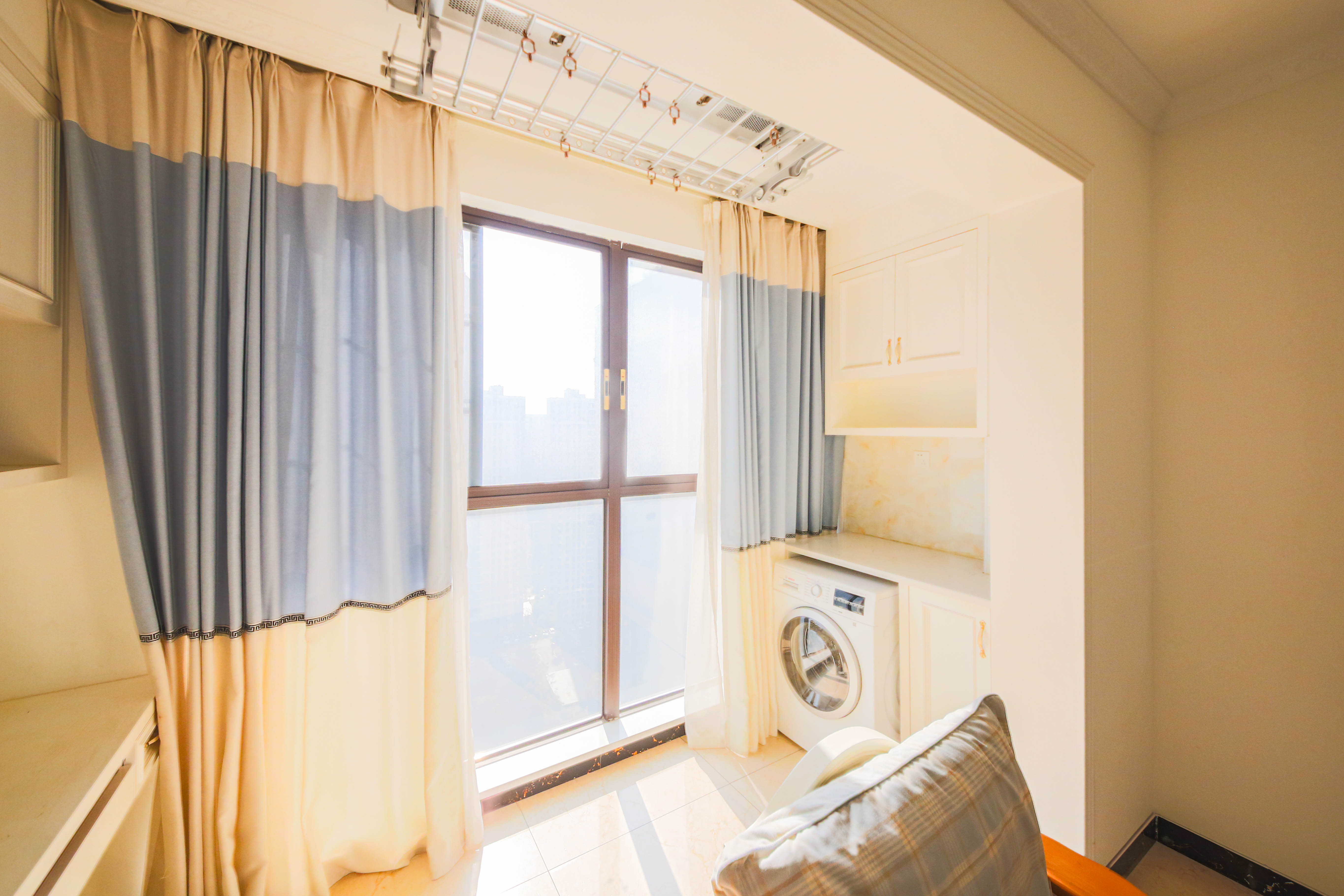 中建信和城 3室2厅2卫 136.0万 中建信和城 3室2厅2卫 136.0万阳台