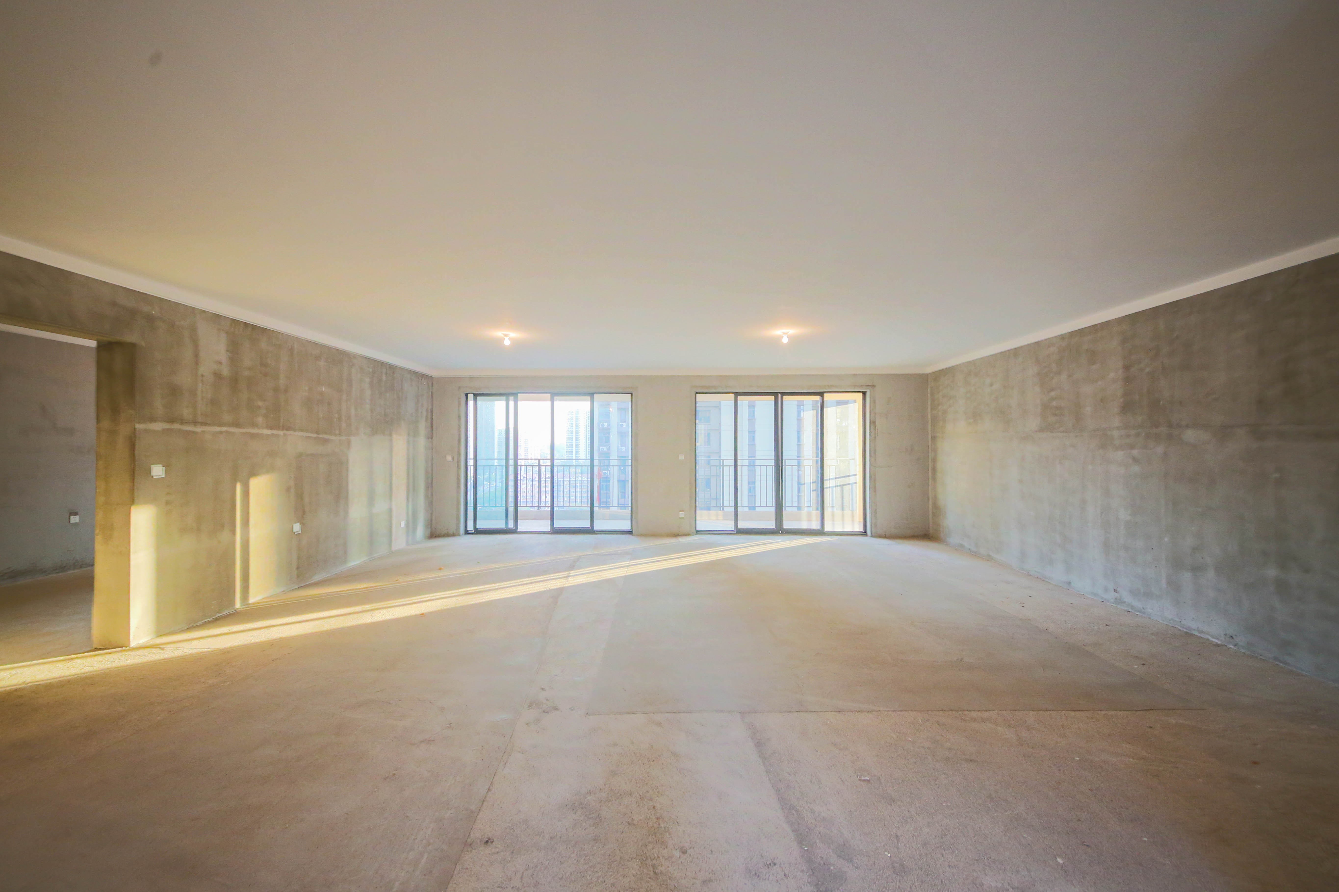中建钰和城  4室2厅2卫   410.00万客厅