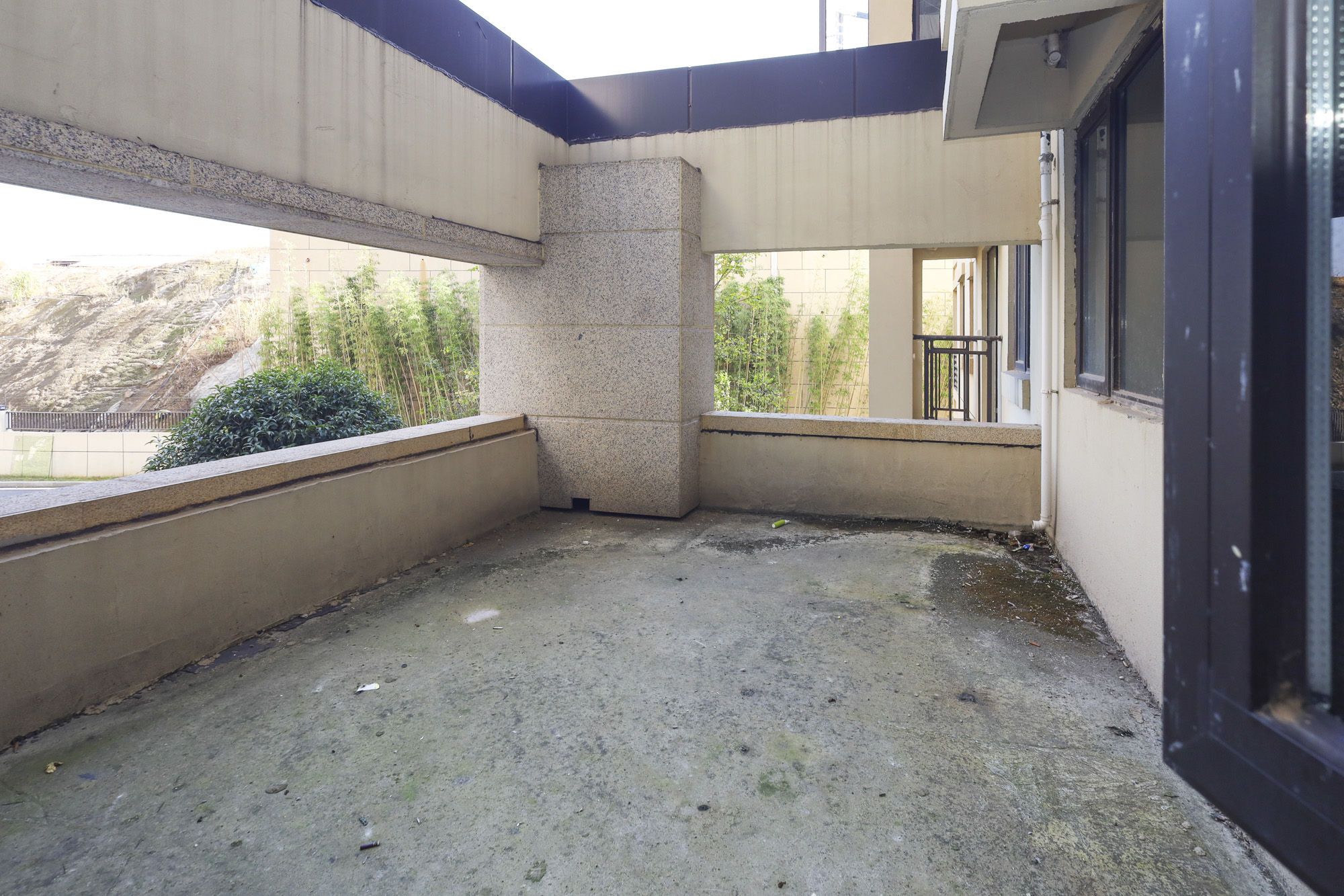 恒基旭辉湖山赋  4室2厅2卫   89.80万其他
