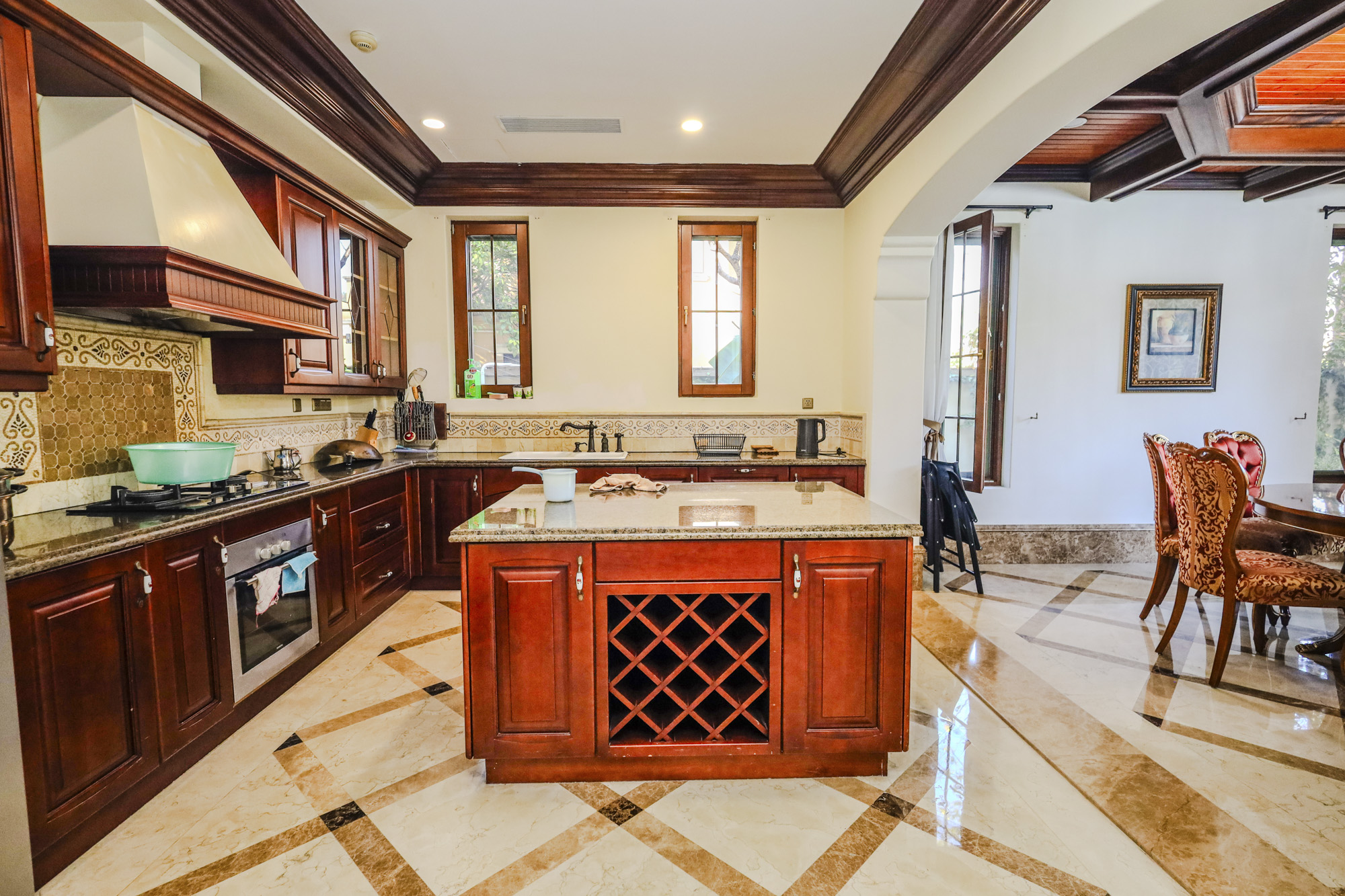 绿城青竹园 8室3厅7卫 1699.0万 绿城青竹园 8室3厅7卫 1699.0万厨房