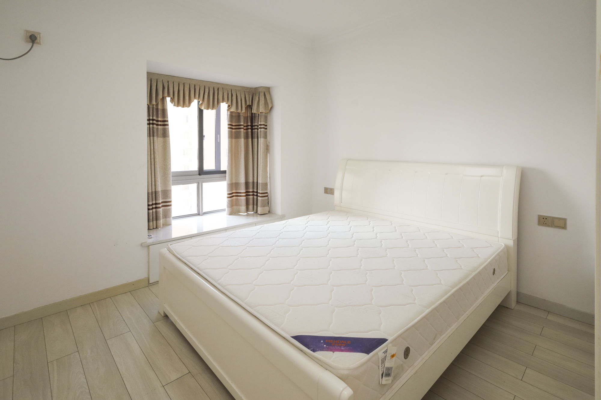 钱隆世家 3室2厅1卫 65.0万 钱隆世家 3室2厅1卫 65.0万卧室