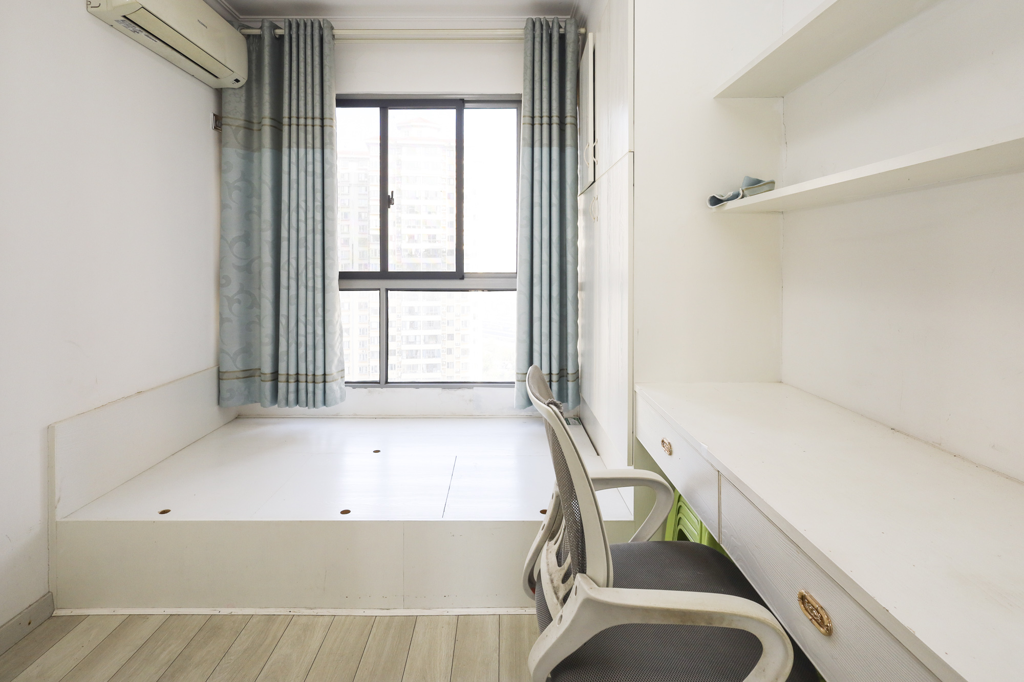 钱隆世家 3室2厅1卫 65.0万 钱隆世家 3室2厅1卫 65.0万卧室