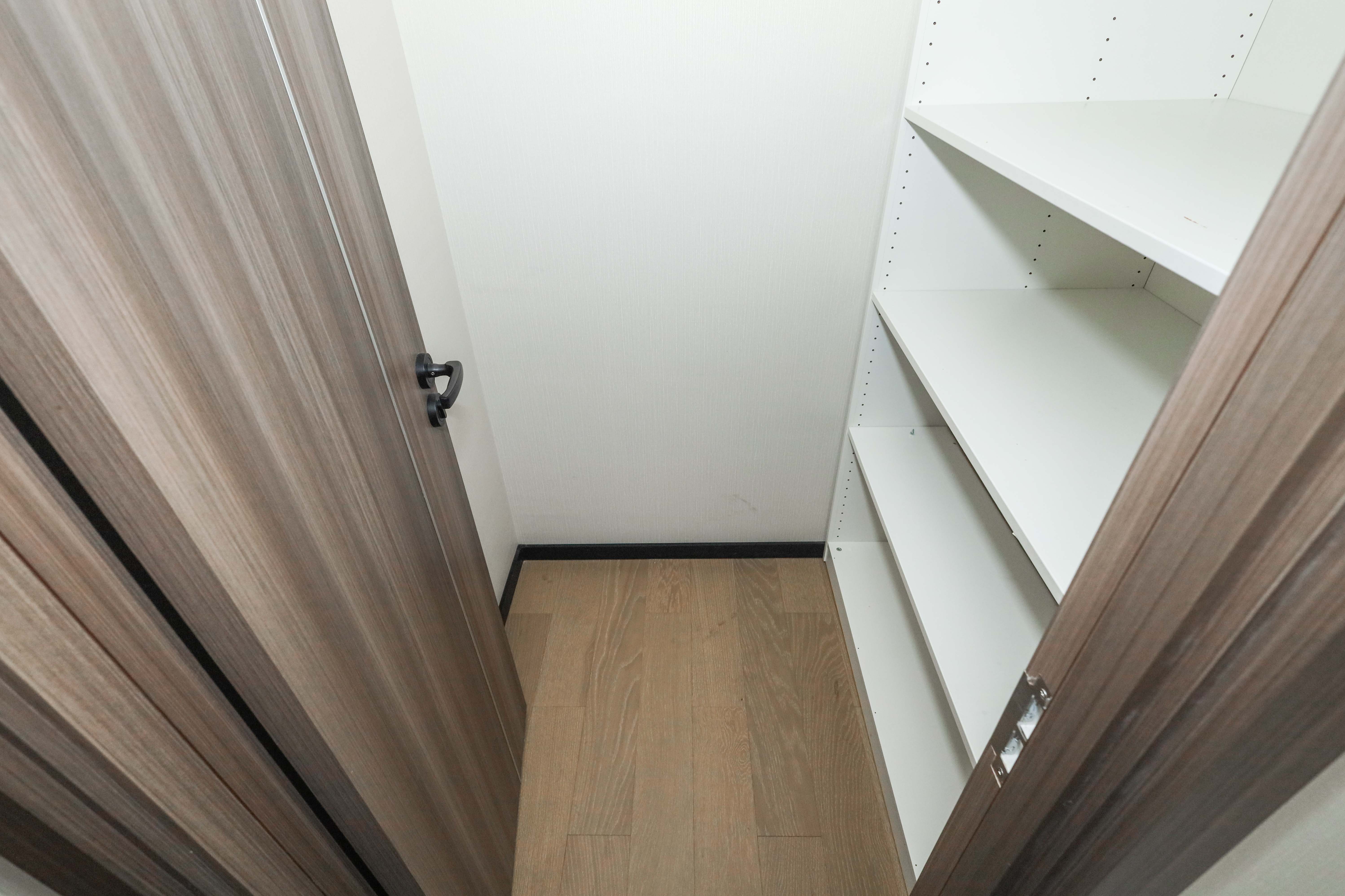 中海阅溪府  3室2厅2卫   200.00万卧室