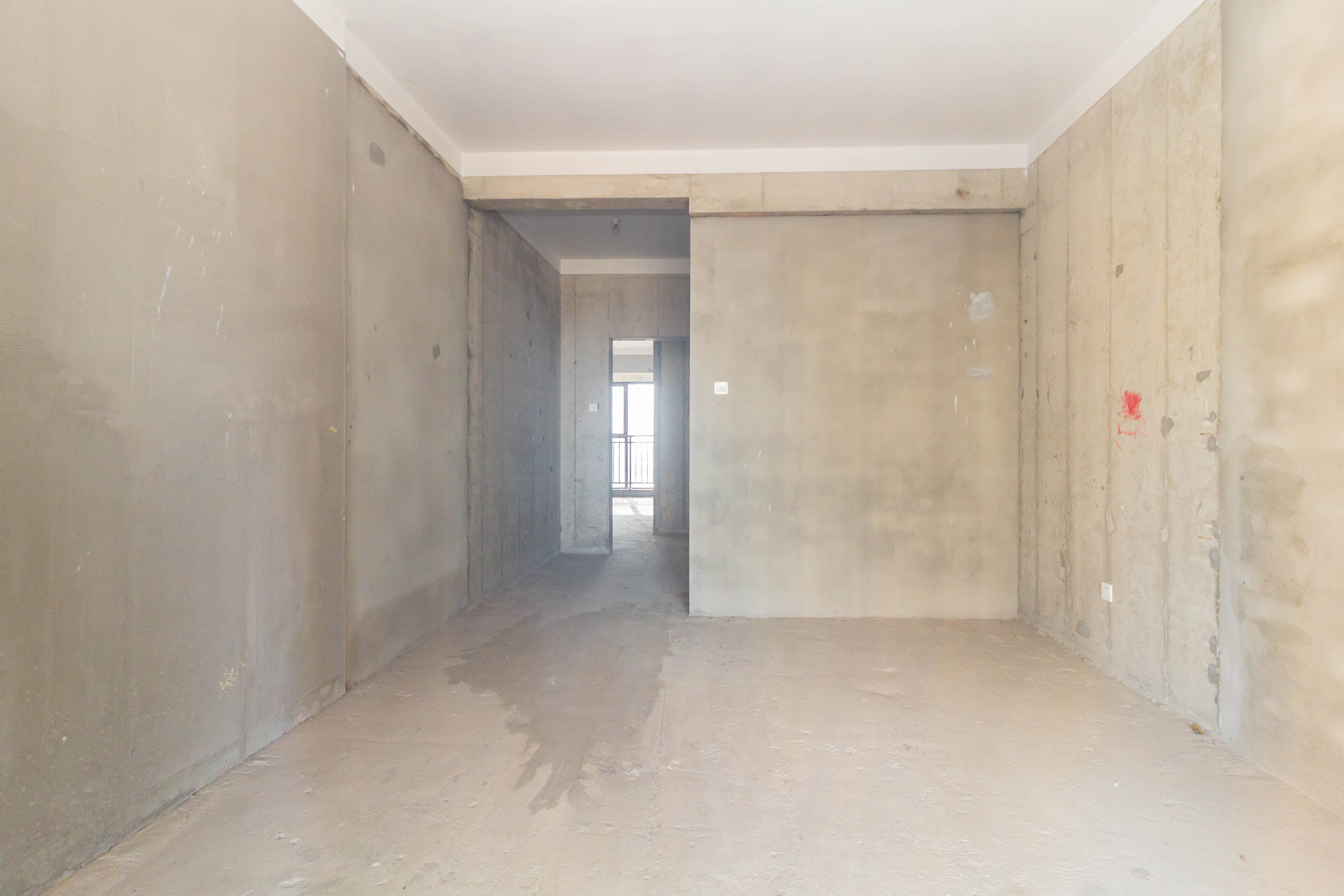 湘域芯城一期 5室2厅3卫 162.0万 湘域芯城一期 5室2厅3卫 162.0万卧室