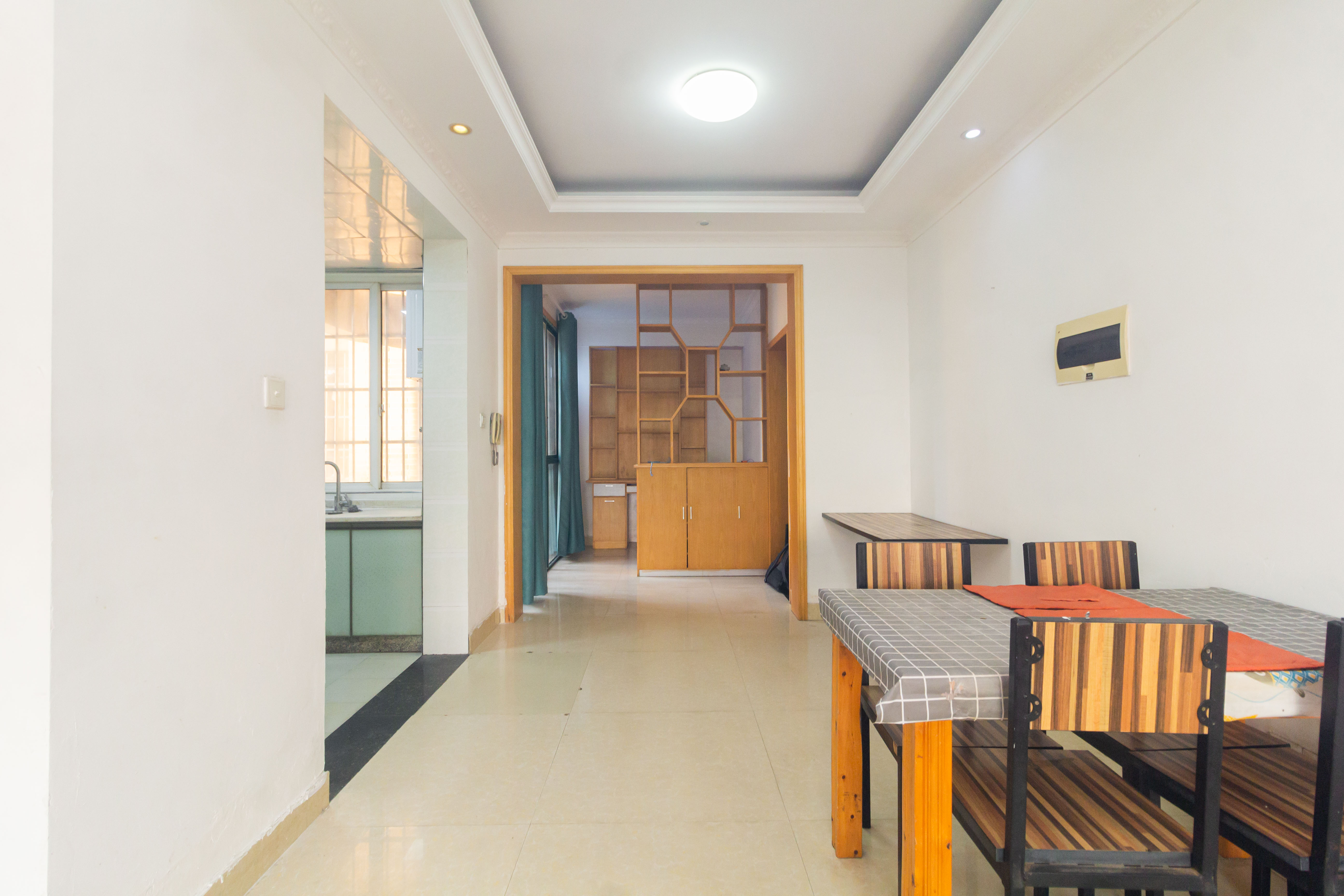 博雅湘水湾  1室2厅1卫    44.0万 博雅湘水湾  1室2厅1卫    44.0万客厅