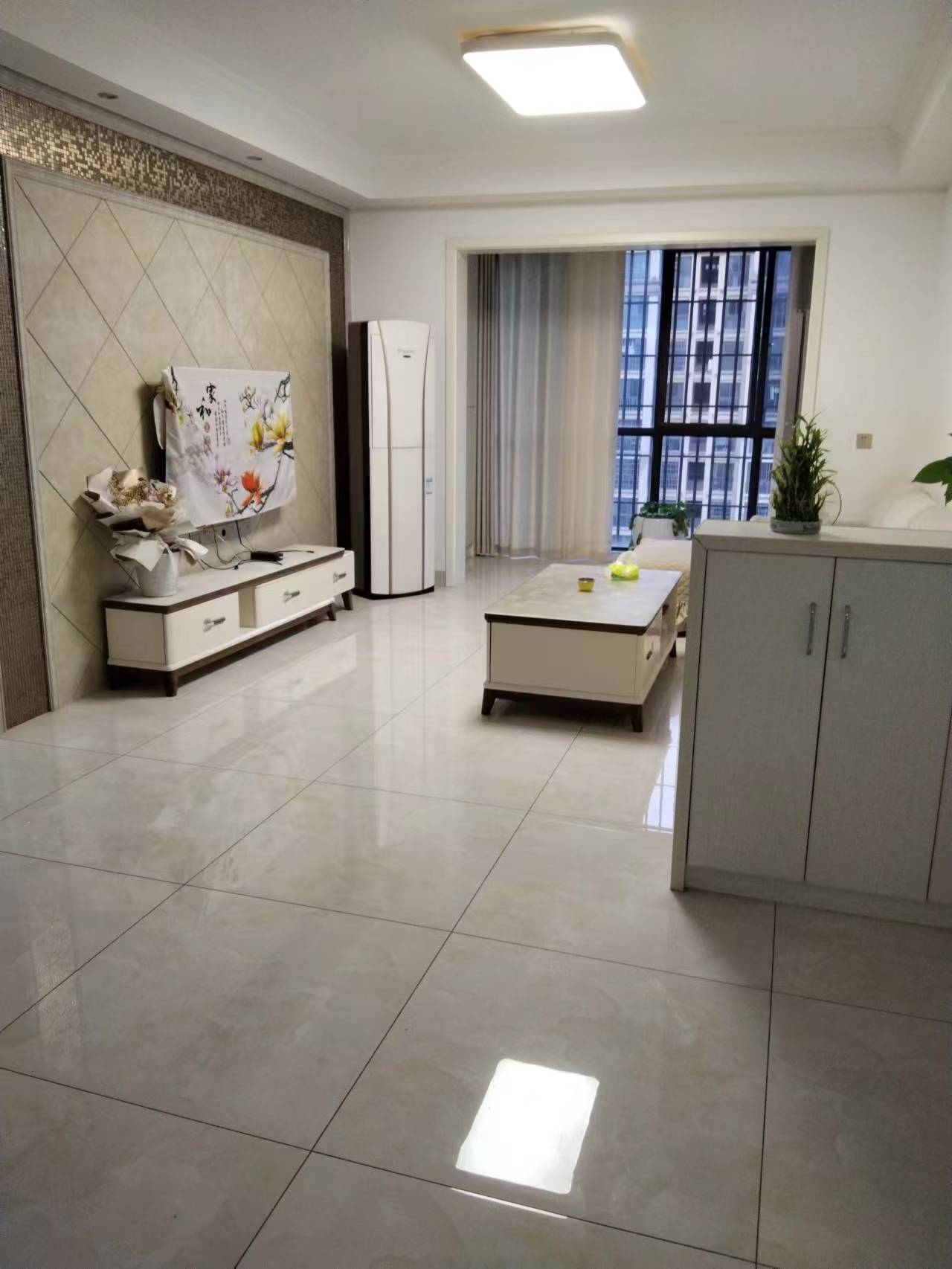 旺城天悦领秀香江 2室2厅1卫 2000.0元/月 旺城天悦领秀香江 2室2厅1卫 2000.0元/月室内图