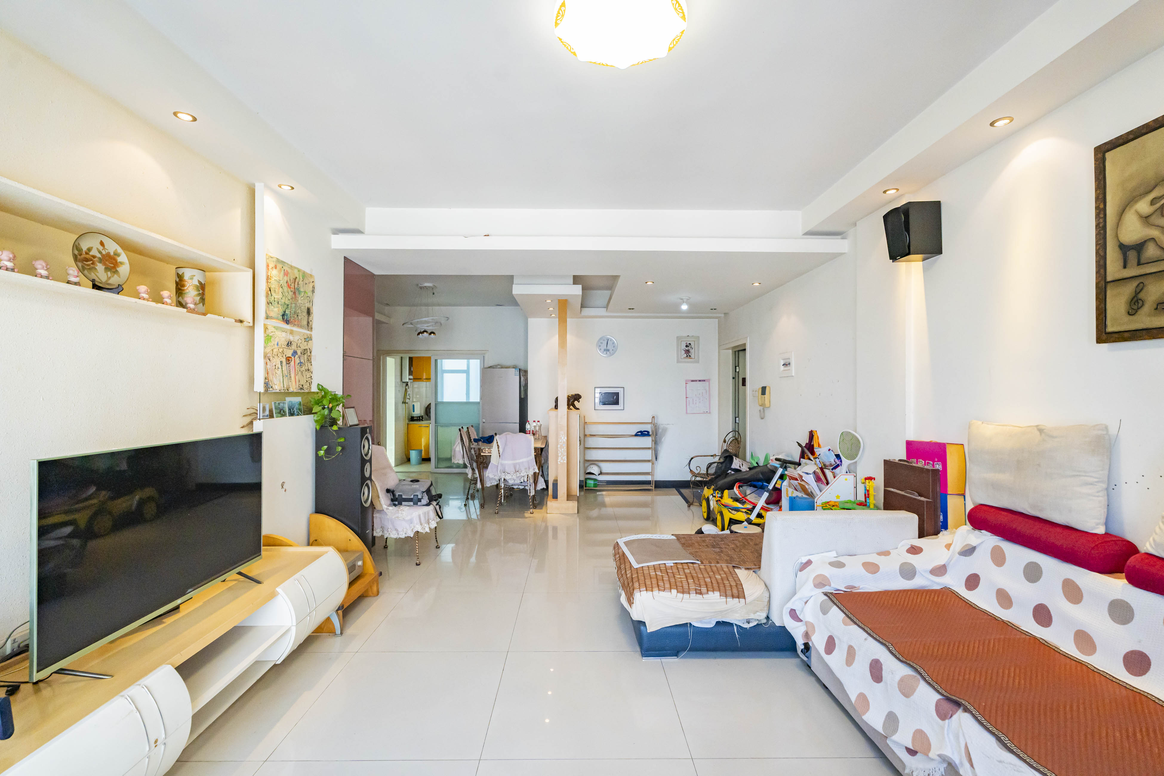 锦绣华天 3室2厅2卫 120.0万 锦绣华天 3室2厅2卫 120.0万客厅