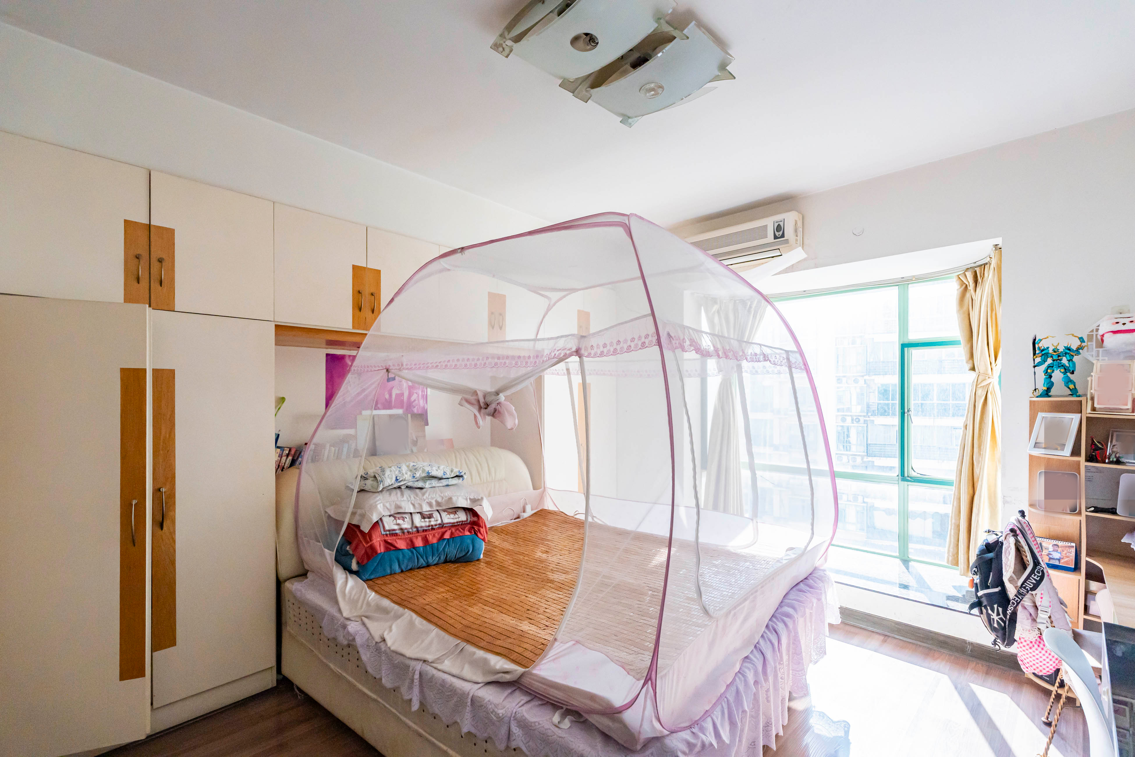 锦绣华天 3室2厅2卫 120.0万 锦绣华天 3室2厅2卫 120.0万卧室