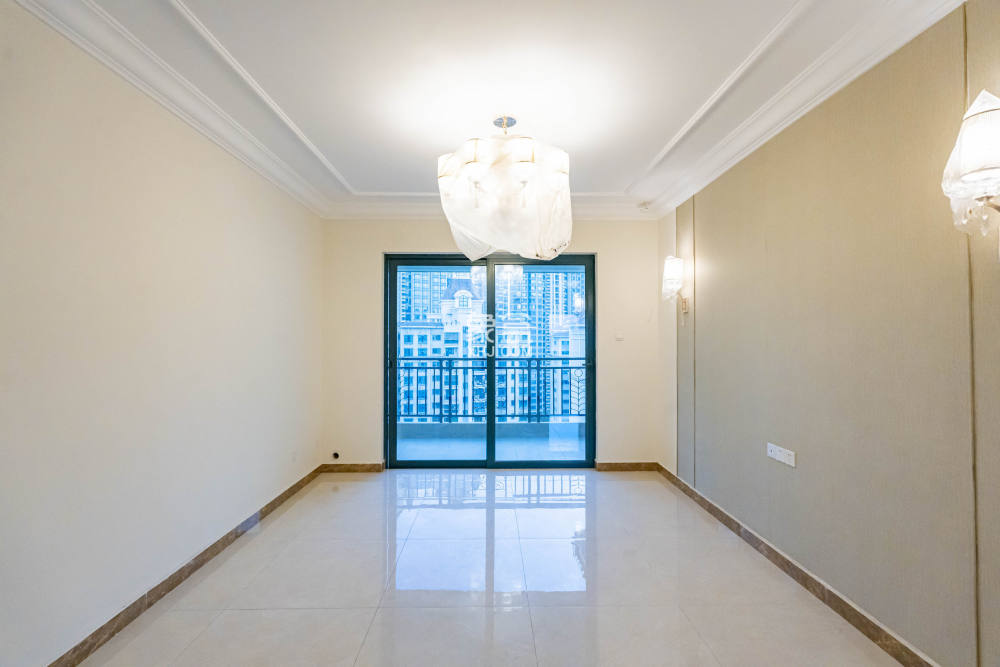 恒大雅苑  1室2厅2卫    122.0万