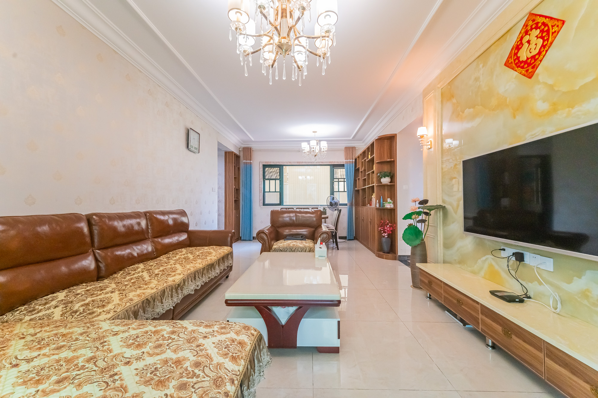 恒大翡翠华庭 3室2厅2卫 108.0万 恒大翡翠华庭 3室2厅2卫 108.0万客厅