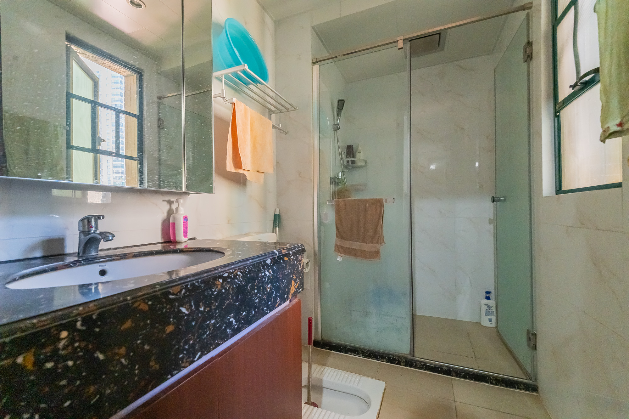 恒大翡翠华庭 3室2厅2卫 108.0万 恒大翡翠华庭 3室2厅2卫 108.0万卫生间