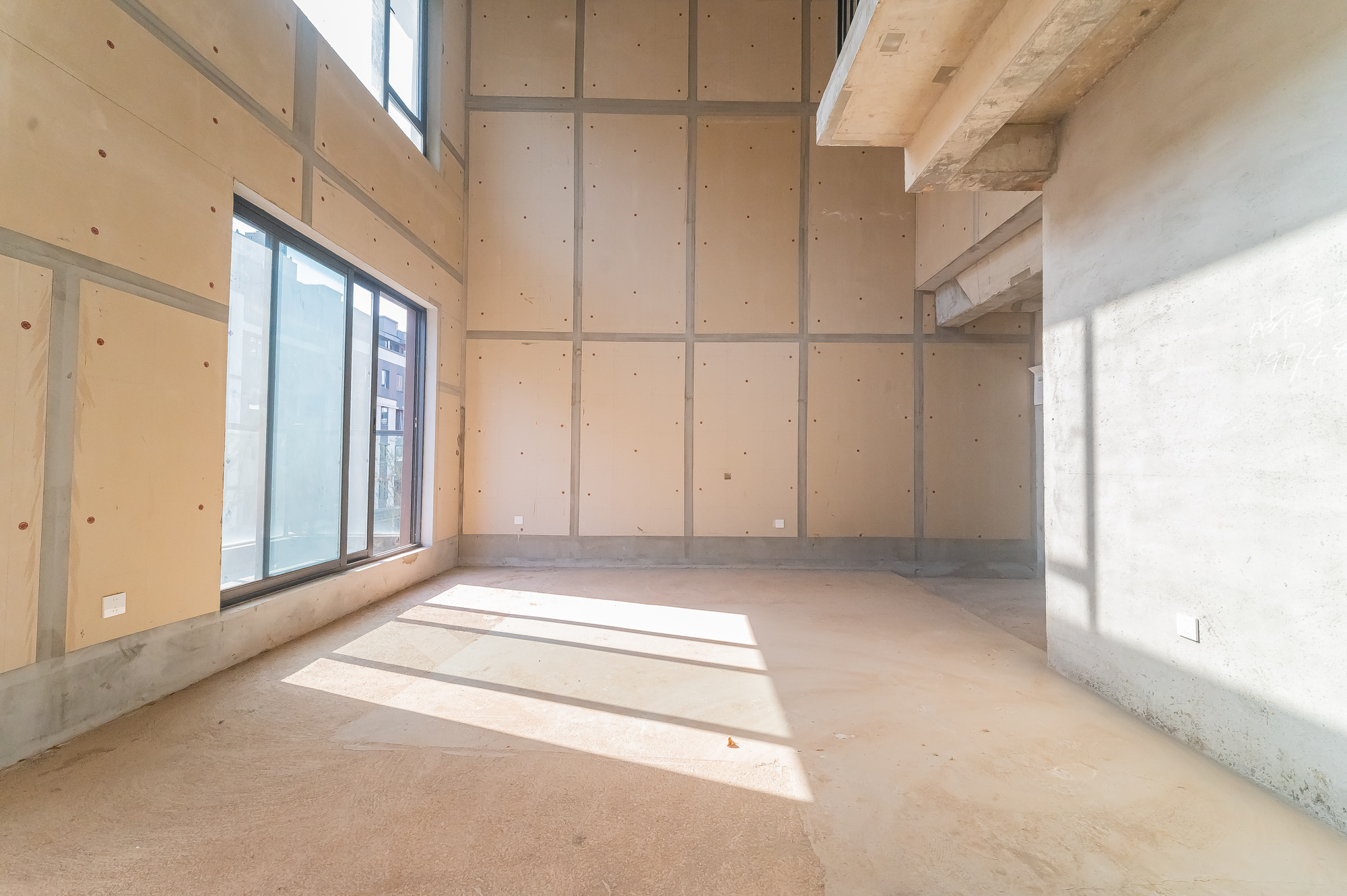 五矿万境松雅 5室3厅3卫 257.5万 五矿万境松雅 5室3厅3卫 257.5万客厅