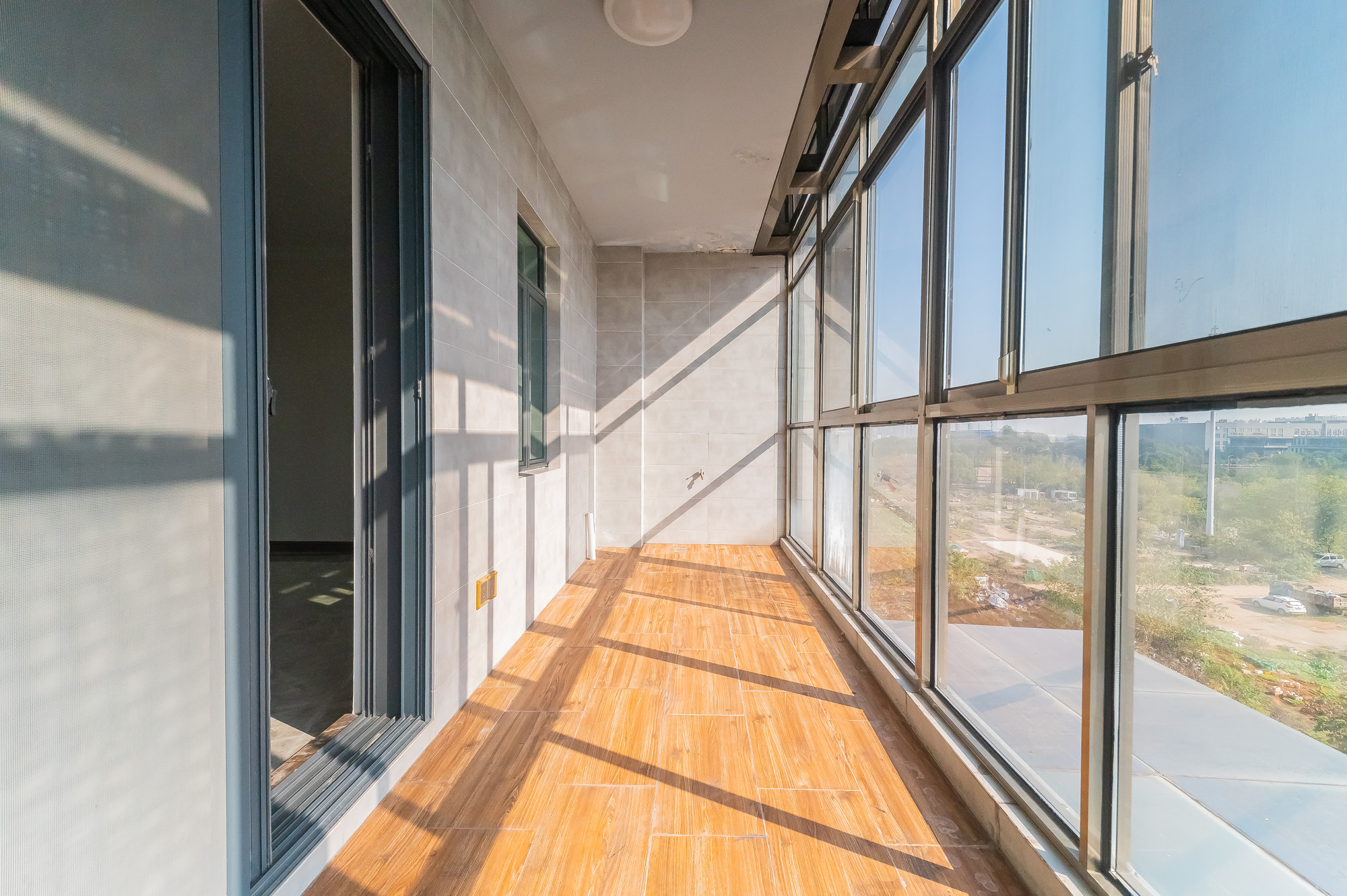 海伦春天 5室2厅3卫 288.0万 海伦春天 5室2厅3卫 288.0万其他