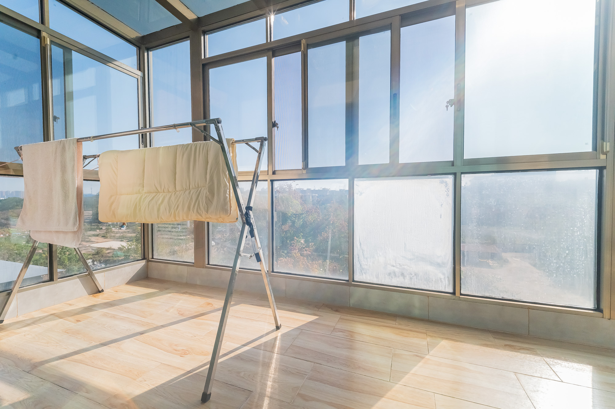 海伦春天 5室2厅3卫 288.0万 海伦春天 5室2厅3卫 288.0万阳台