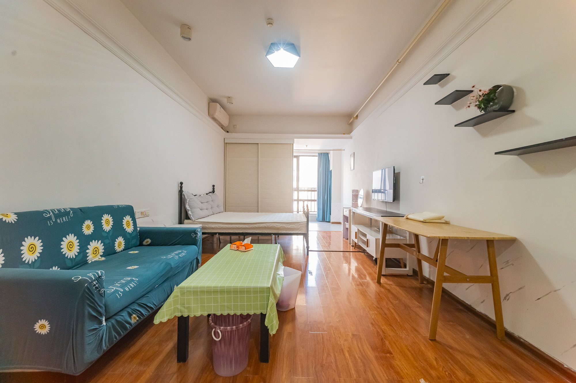 博雅例外 1室1厅1卫 28.8万 博雅例外 1室1厅1卫 28.8万客厅