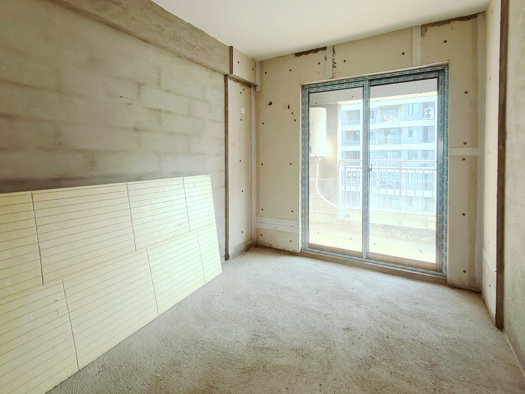 澳海云湘赋  4室2厅2卫    85.0万 澳海云湘赋  4室2厅2卫    85.0万客厅