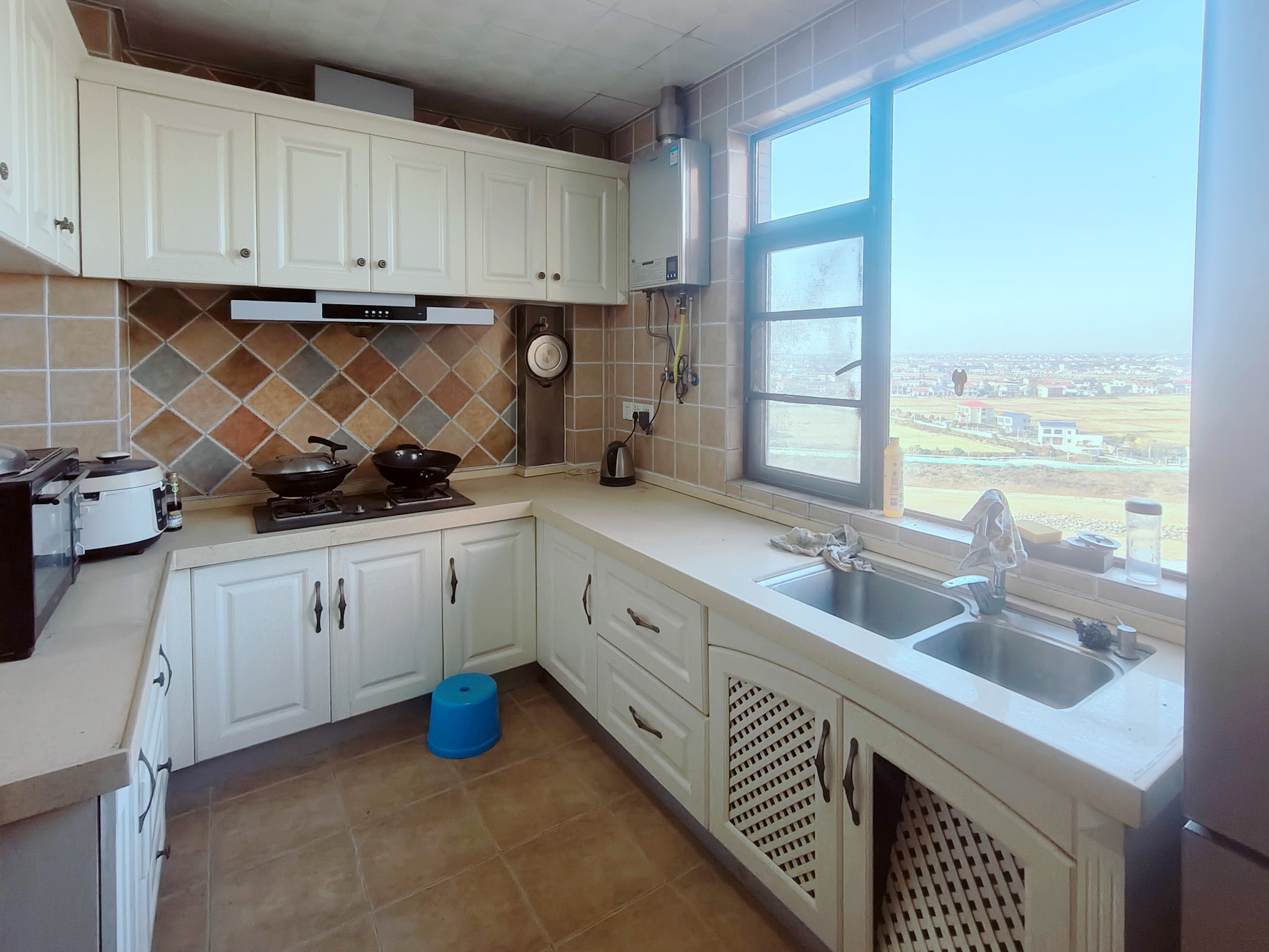 高域自然城 4室2厅2卫 86.8万 高域自然城 4室2厅2卫 86.8万厨房