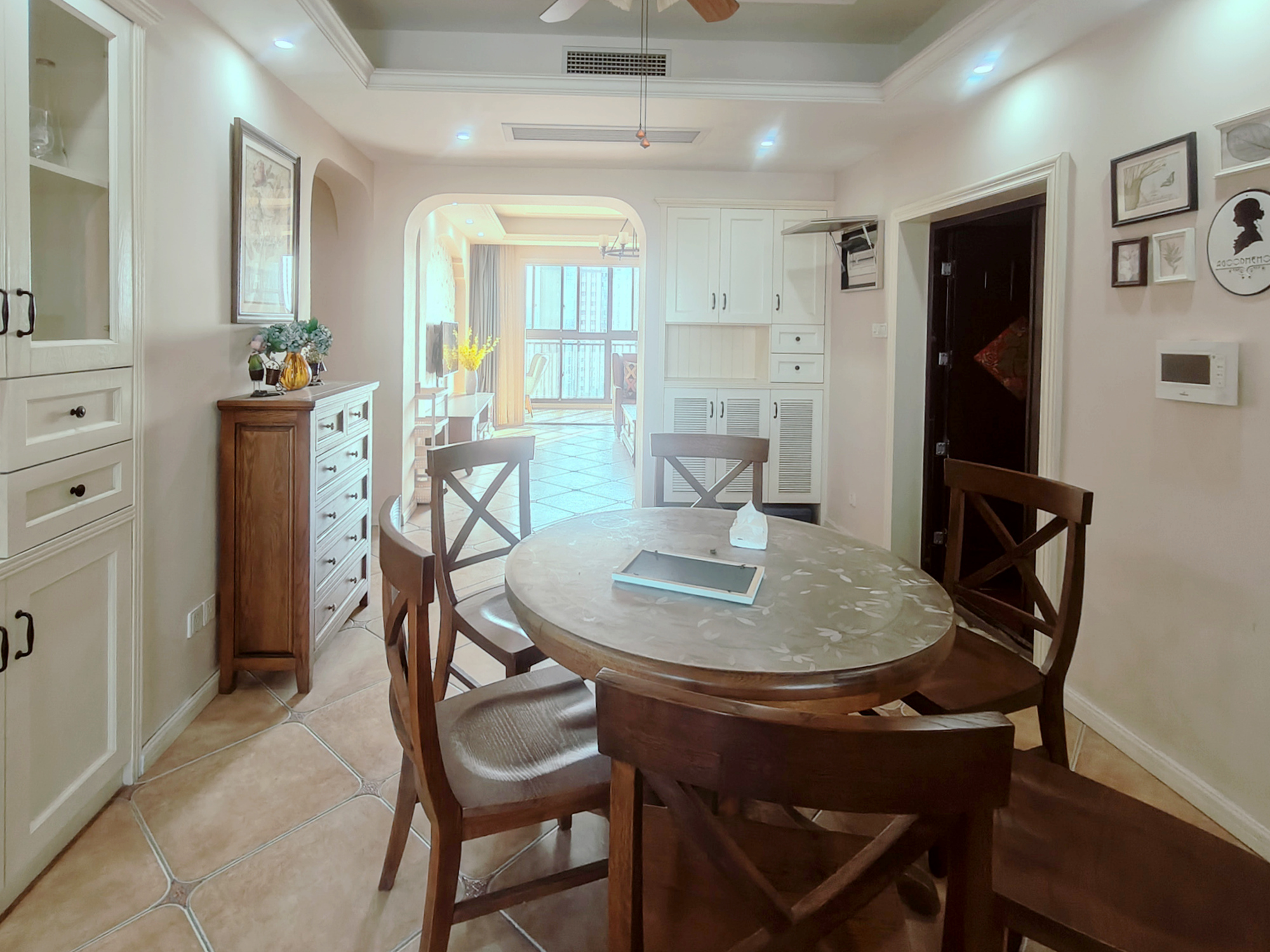 高域自然城 4室2厅2卫 86.8万 高域自然城 4室2厅2卫 86.8万客厅