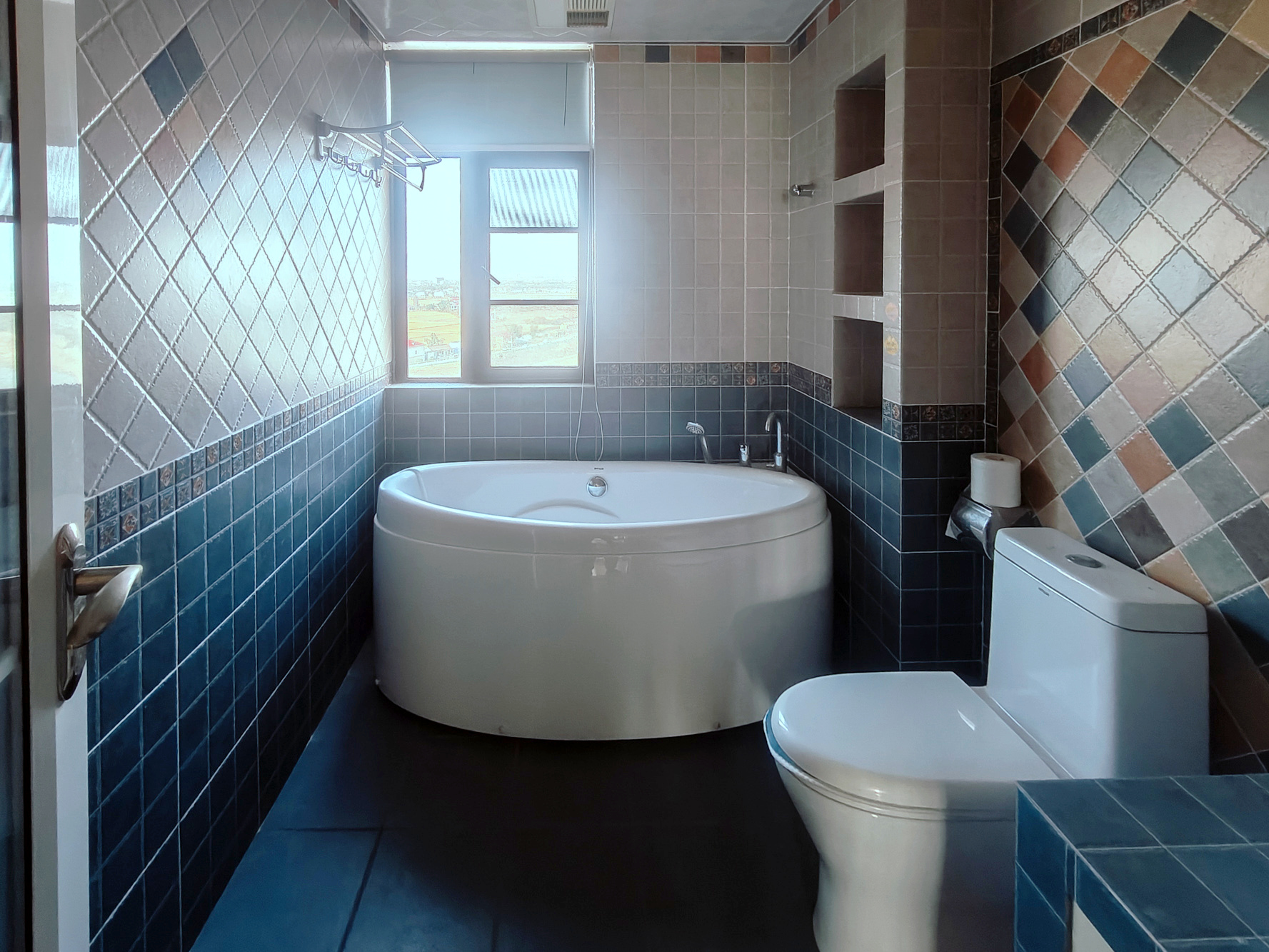 高域自然城 4室2厅2卫 86.8万 高域自然城 4室2厅2卫 86.8万卫生间